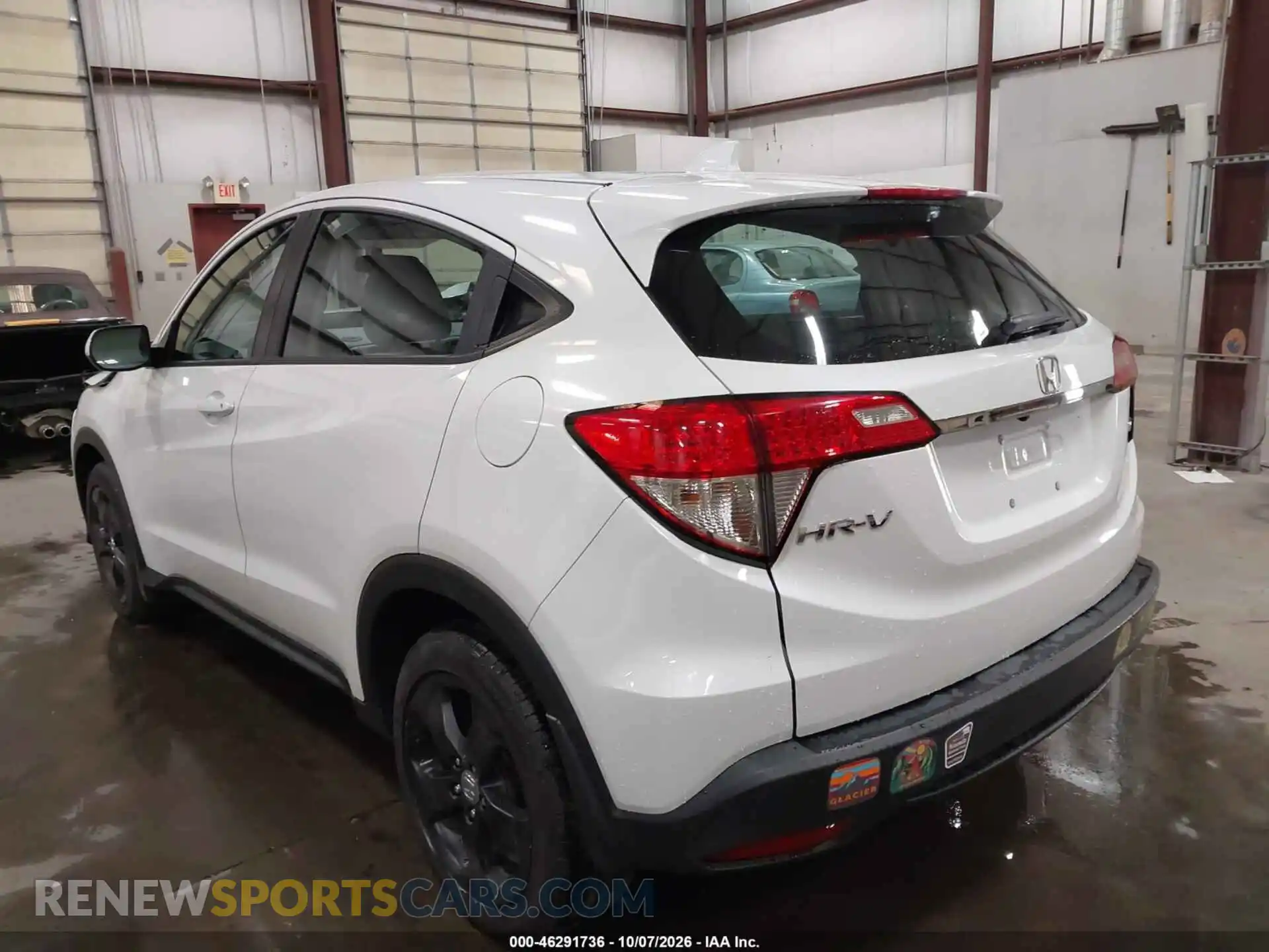 3 Photograph of a damaged car 3CZRU6H32MM708132 HONDA HR-V 2021