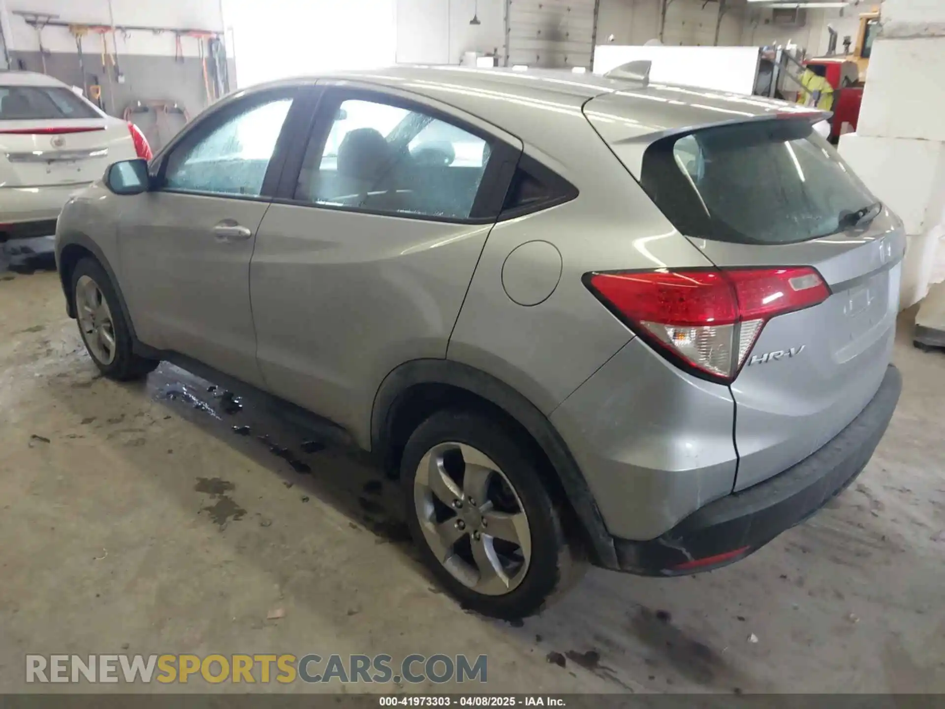 3 Фотография поврежденного автомобиля 3CZRU6H33MM746713 HONDA HR-V 2021