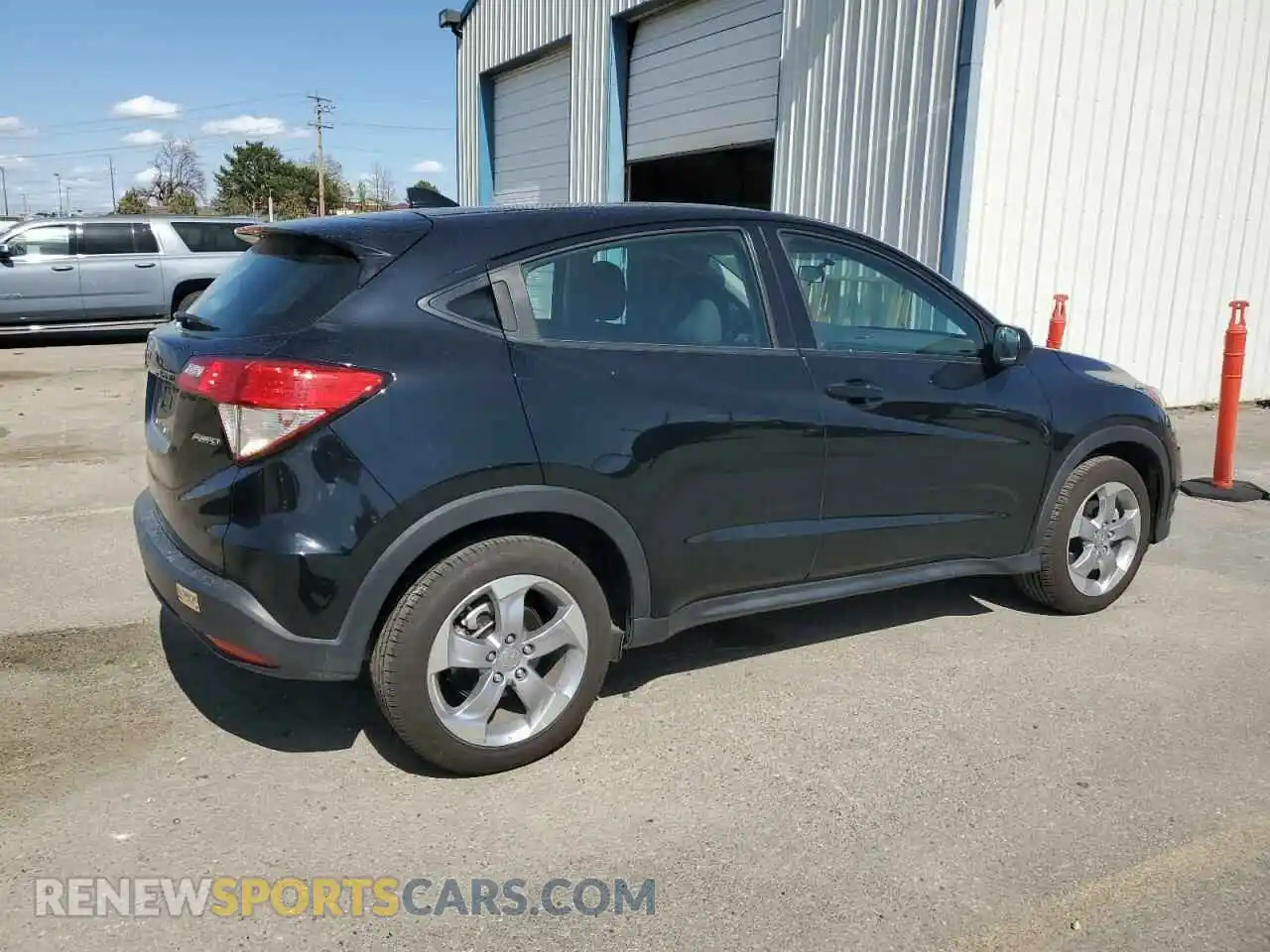 3 Photograph of a damaged car 3CZRU6H33MM753483 HONDA HR-V 2021