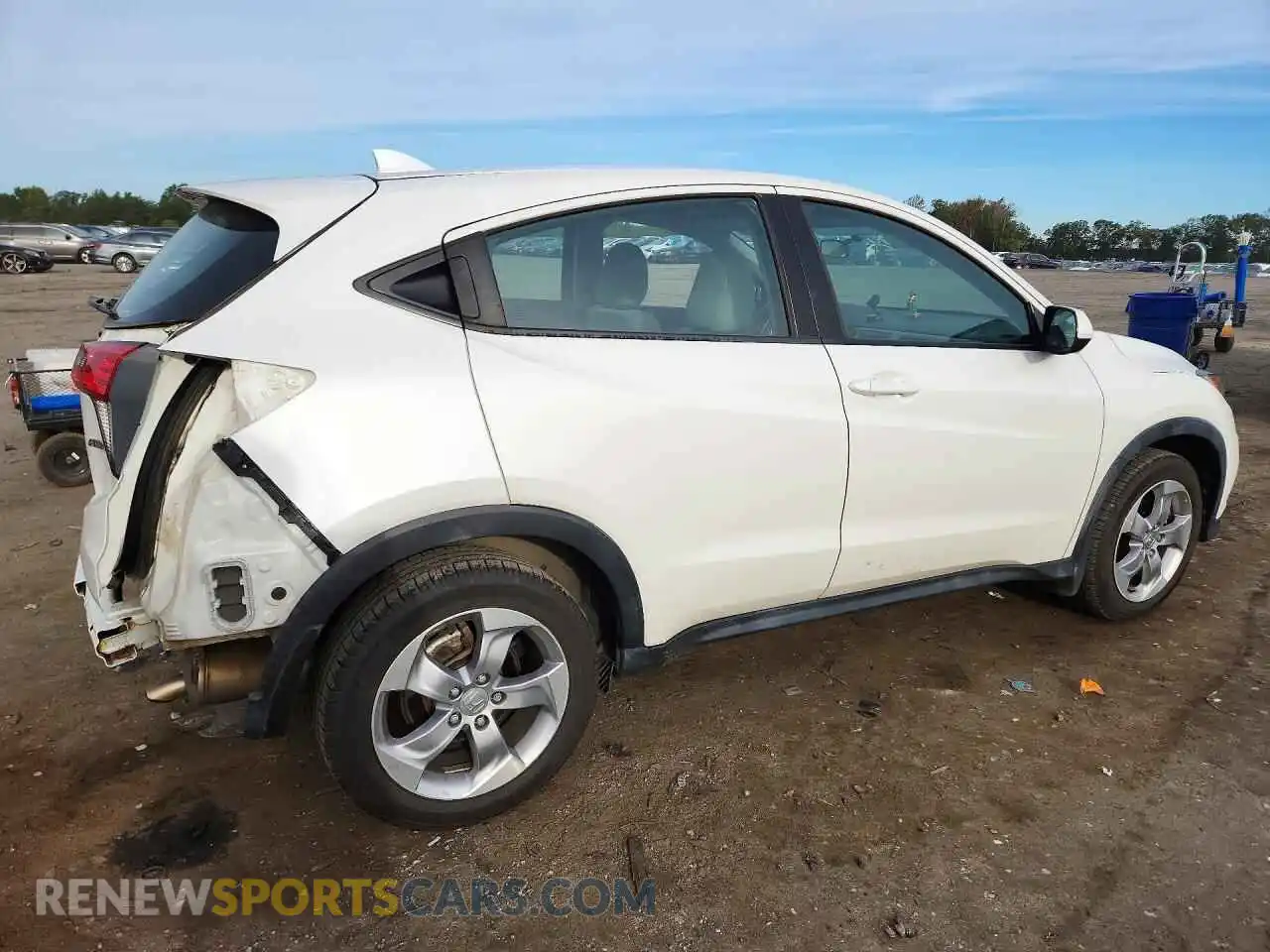3 Photograph of a damaged car 3CZRU6H34MM734473 HONDA HR-V 2021