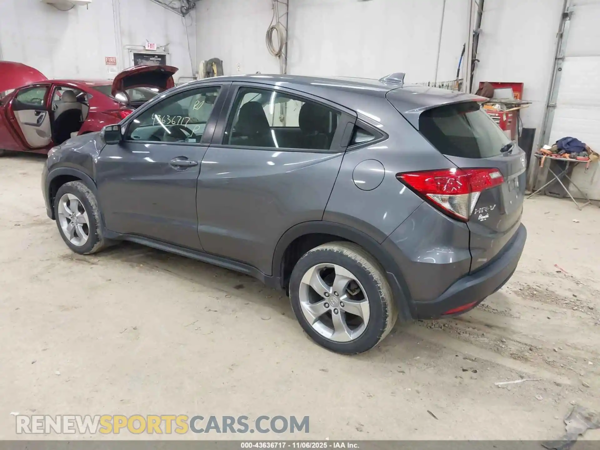 3 Photograph of a damaged car 3CZRU6H34MM737227 HONDA HR-V 2021