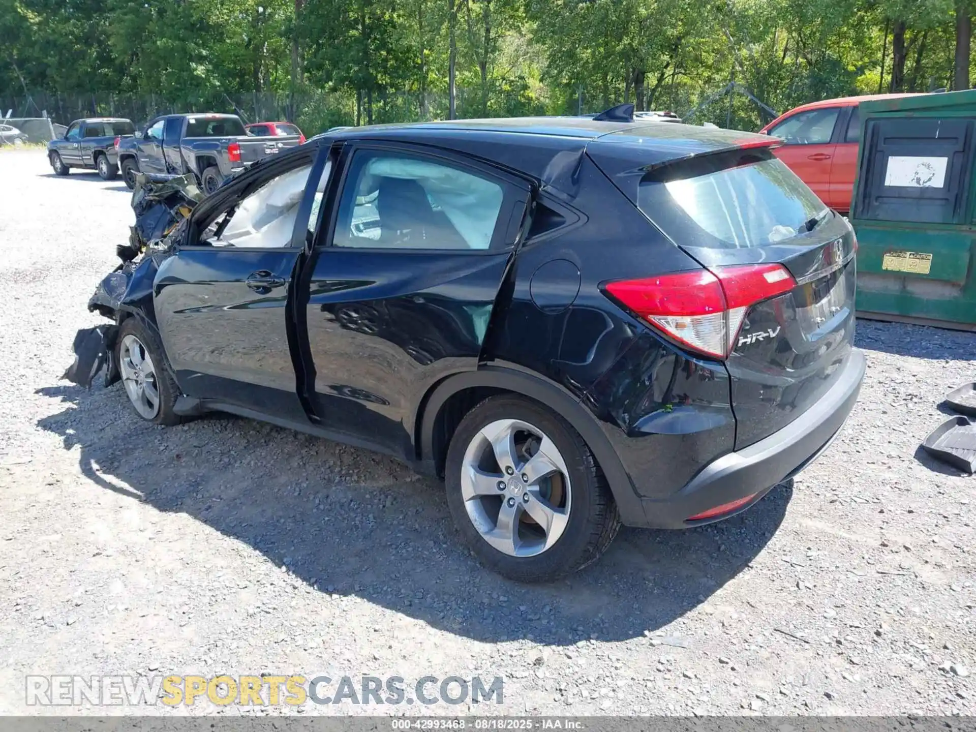 3 Photograph of a damaged car 3CZRU6H35MM739570 HONDA HR-V 2021