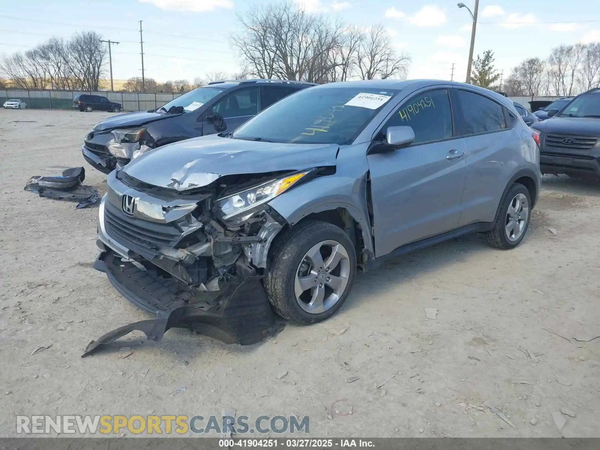 2 Photograph of a damaged car 3CZRU6H35MM755493 HONDA HR-V 2021