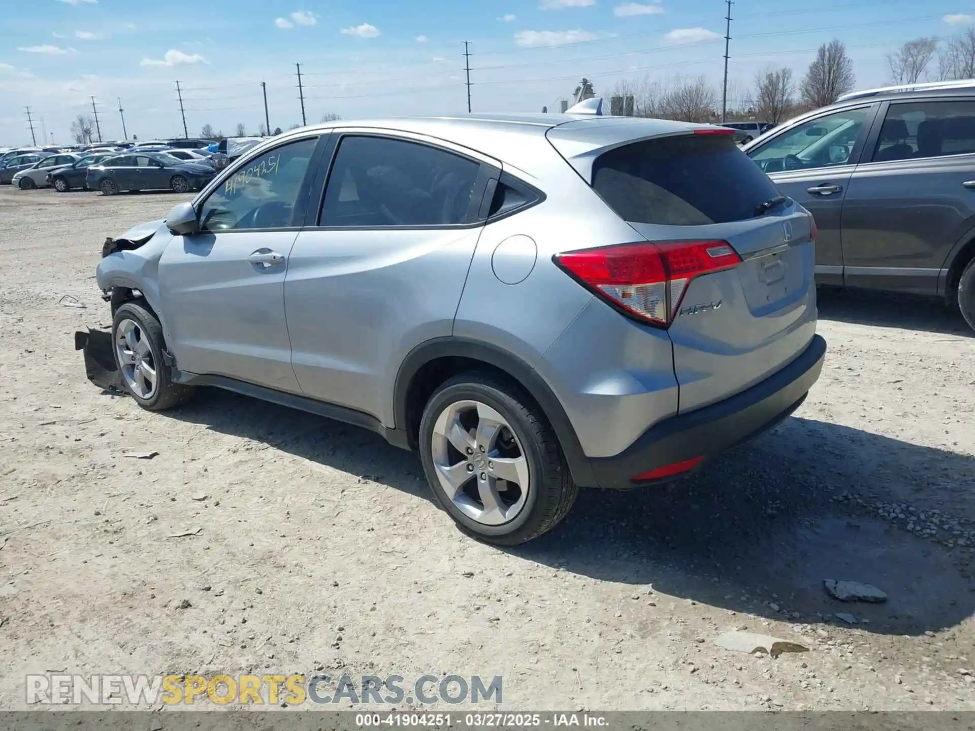 3 Photograph of a damaged car 3CZRU6H35MM755493 HONDA HR-V 2021