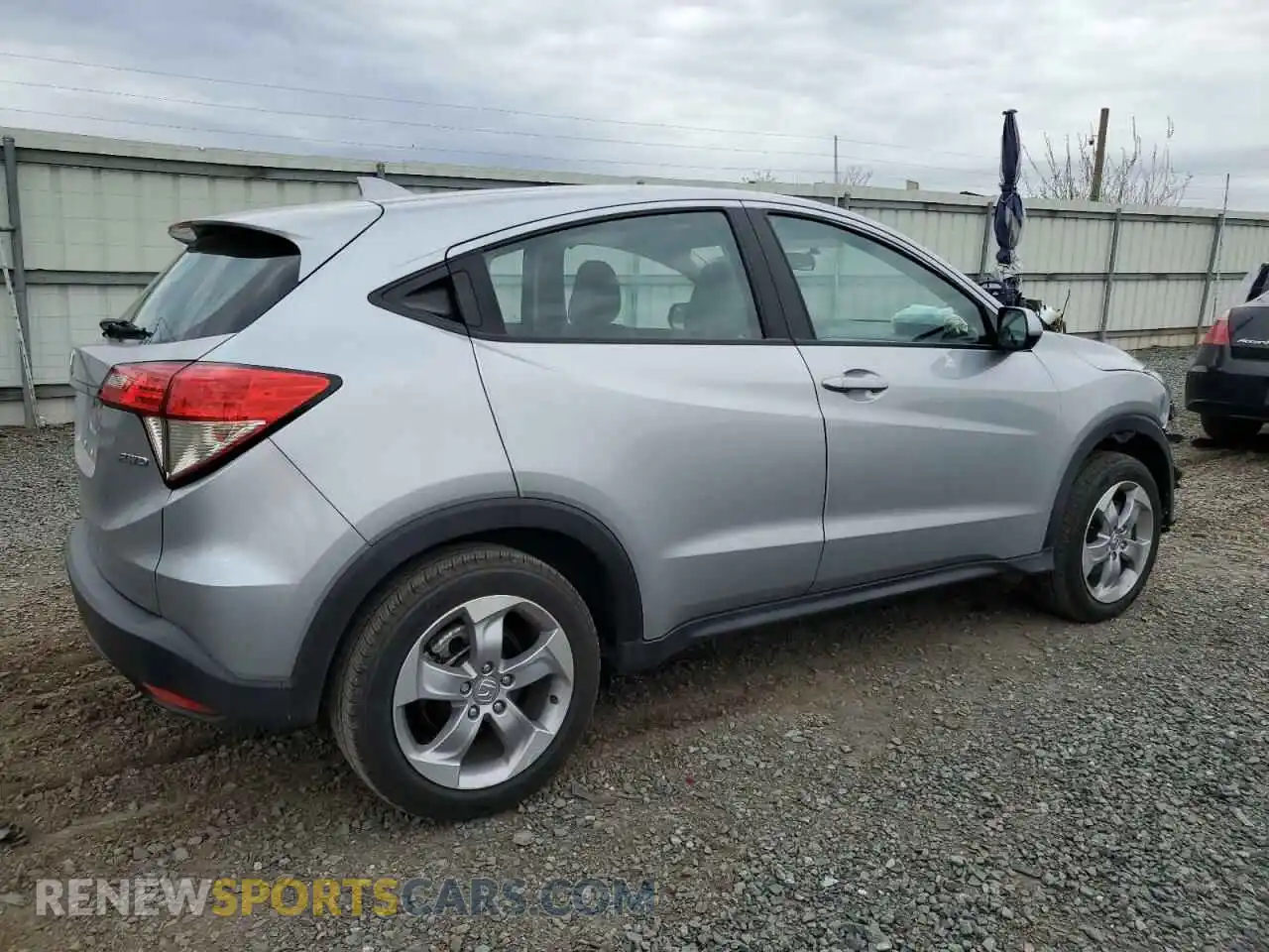 3 Photograph of a damaged car 3CZRU6H36MM716699 HONDA HR-V 2021
