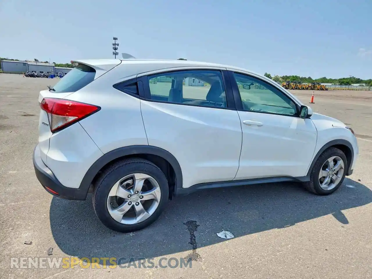 3 Photograph of a damaged car 3CZRU6H38MM722830 HONDA HR-V 2021