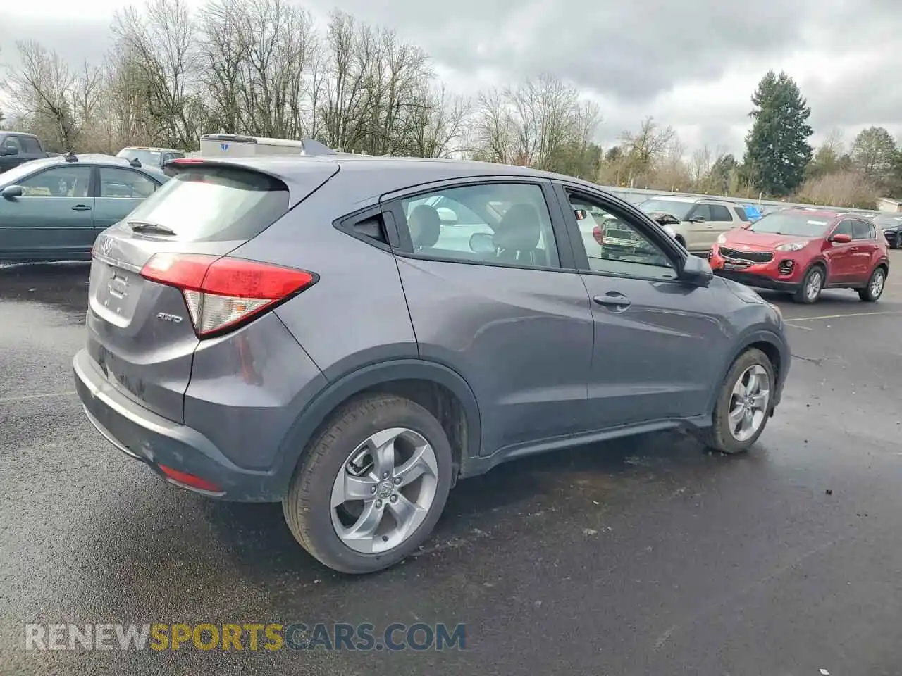 3 Photograph of a damaged car 3CZRU6H38MM723587 HONDA HR-V 2021