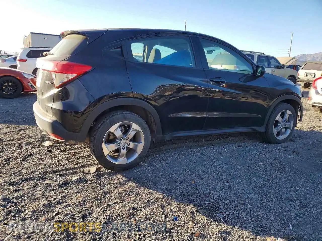 3 Photograph of a damaged car 3CZRU6H39MM707916 HONDA HR-V 2021