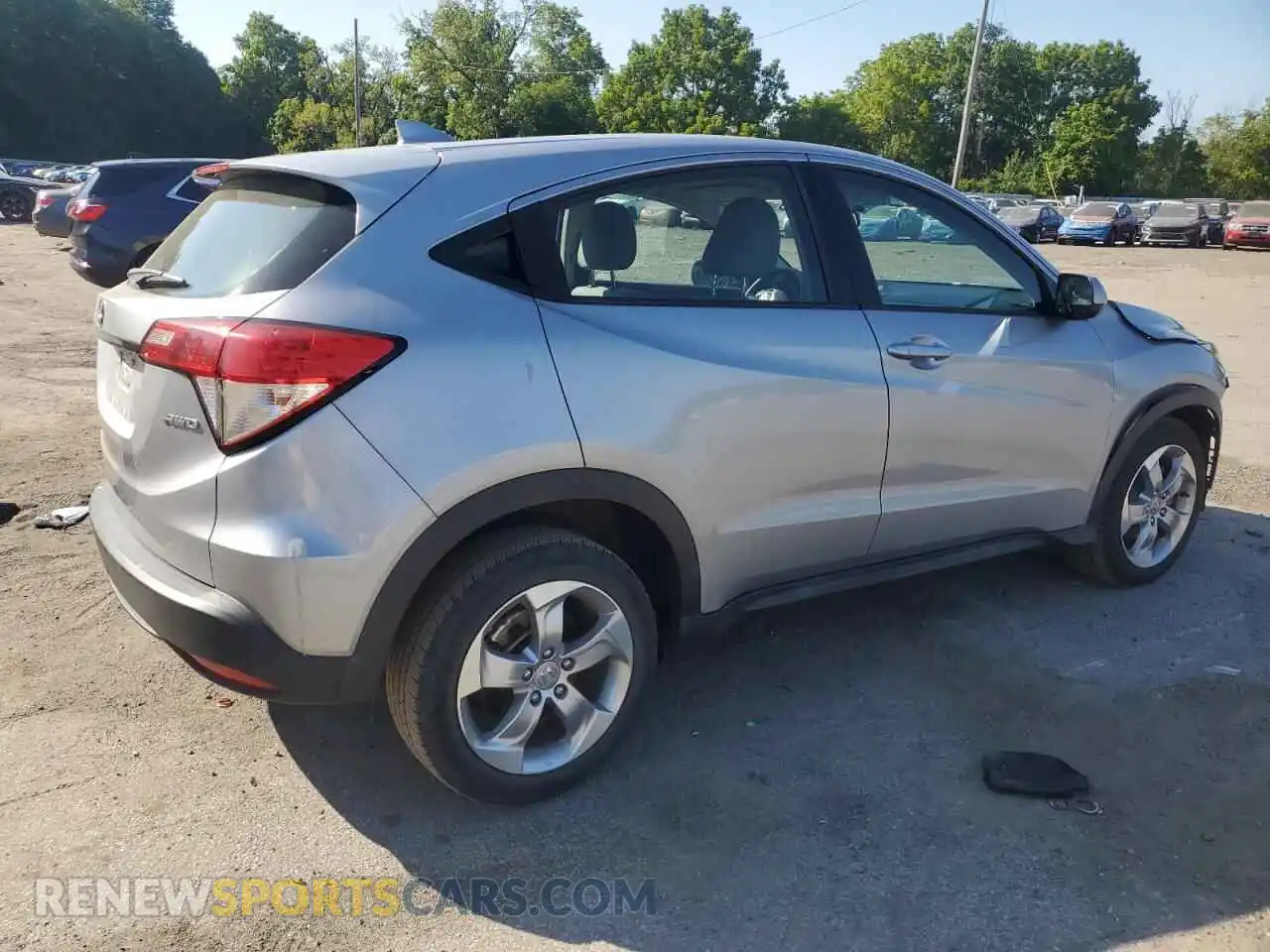 3 Photograph of a damaged car 3CZRU6H39MM746604 HONDA HR-V 2021