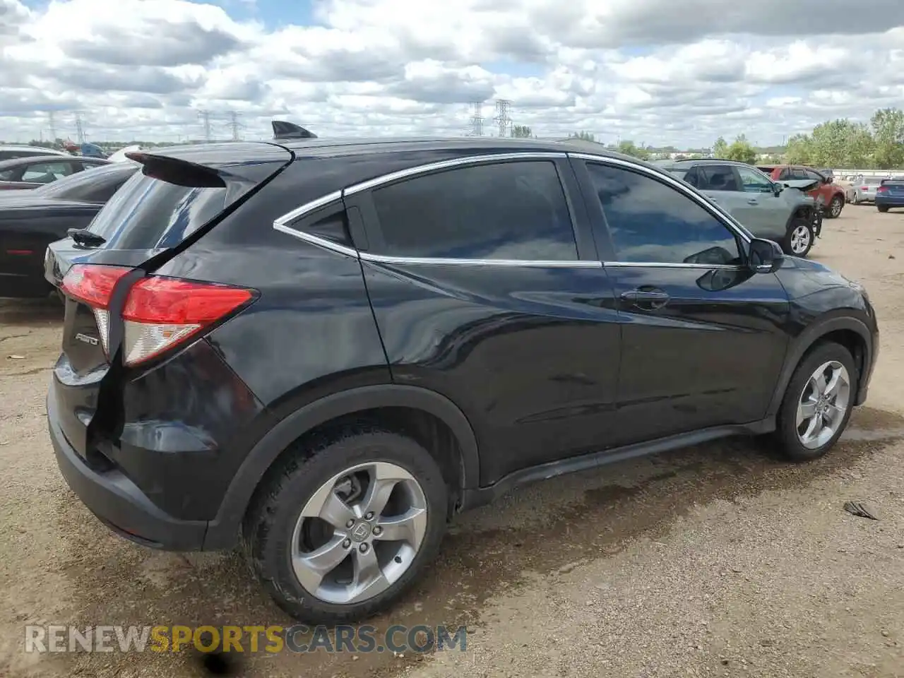 3 Photograph of a damaged car 3CZRU6H3XMM732145 HONDA HR-V 2021