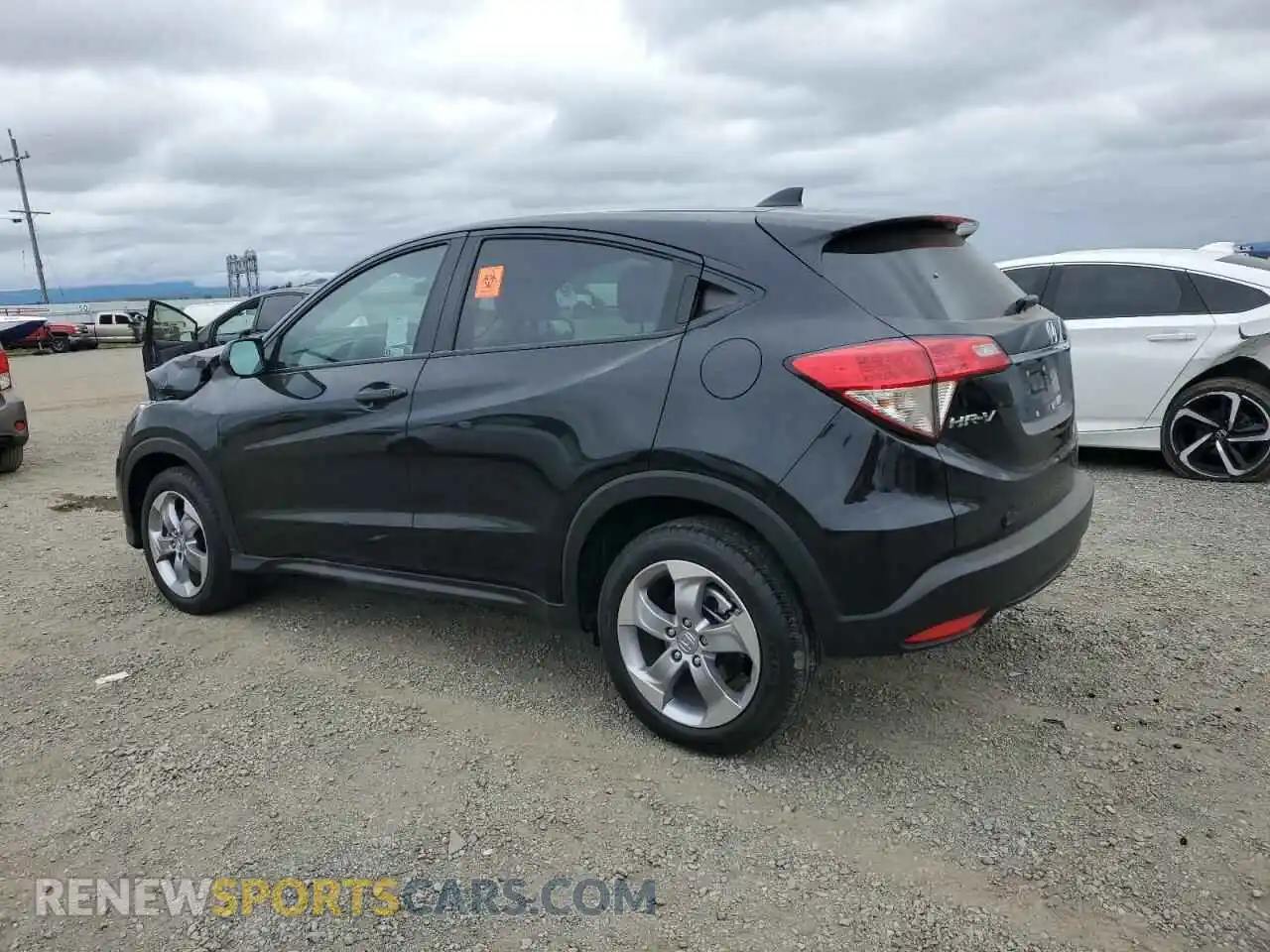 2 Photograph of a damaged car 3CZRU6H3XMM737099 HONDA HR-V 2021