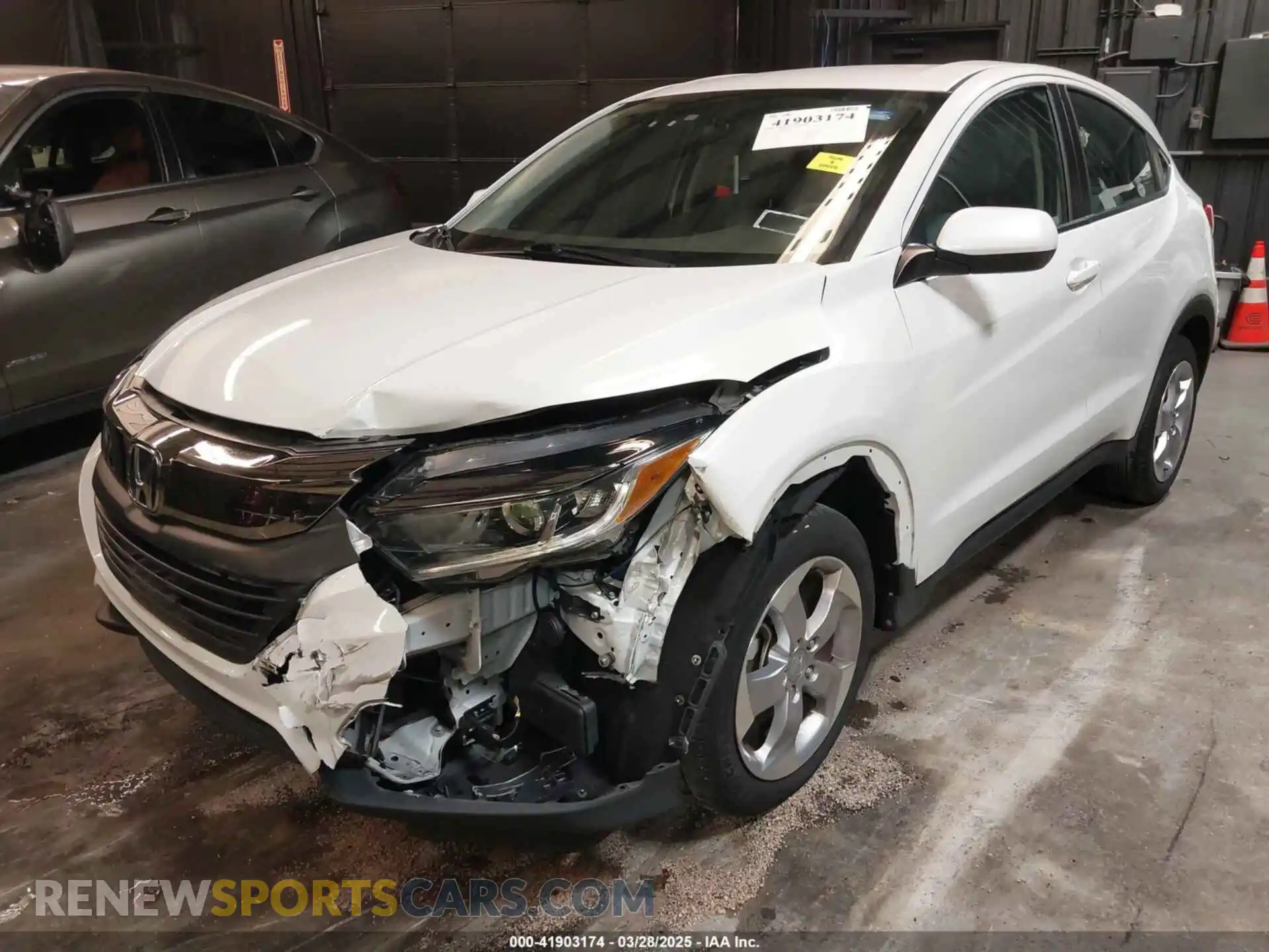 2 Photograph of a damaged car 3CZRU6H3XMM748281 HONDA HR-V 2021