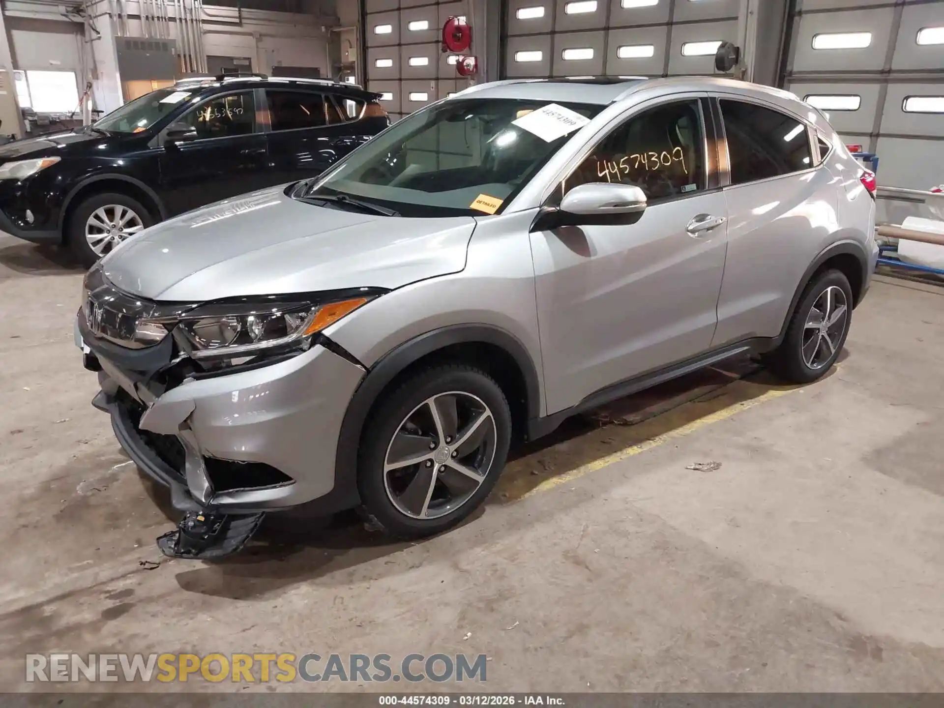 2 Photograph of a damaged car 3CZRU6H50MM700788 HONDA HR-V 2021