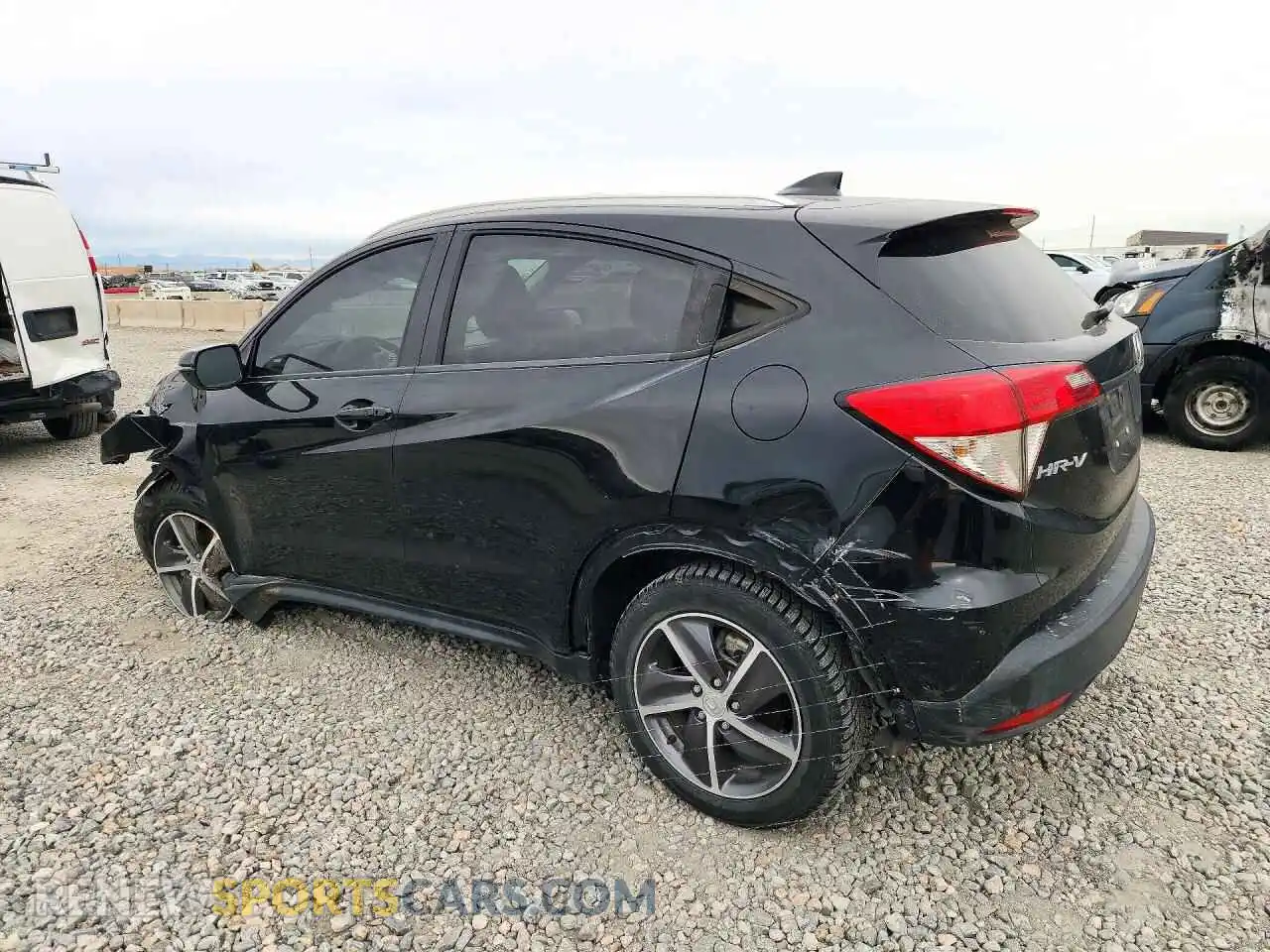 2 fotografías del automóvil dañado 3CZRU6H50MM742944 HONDA HR-V 2021