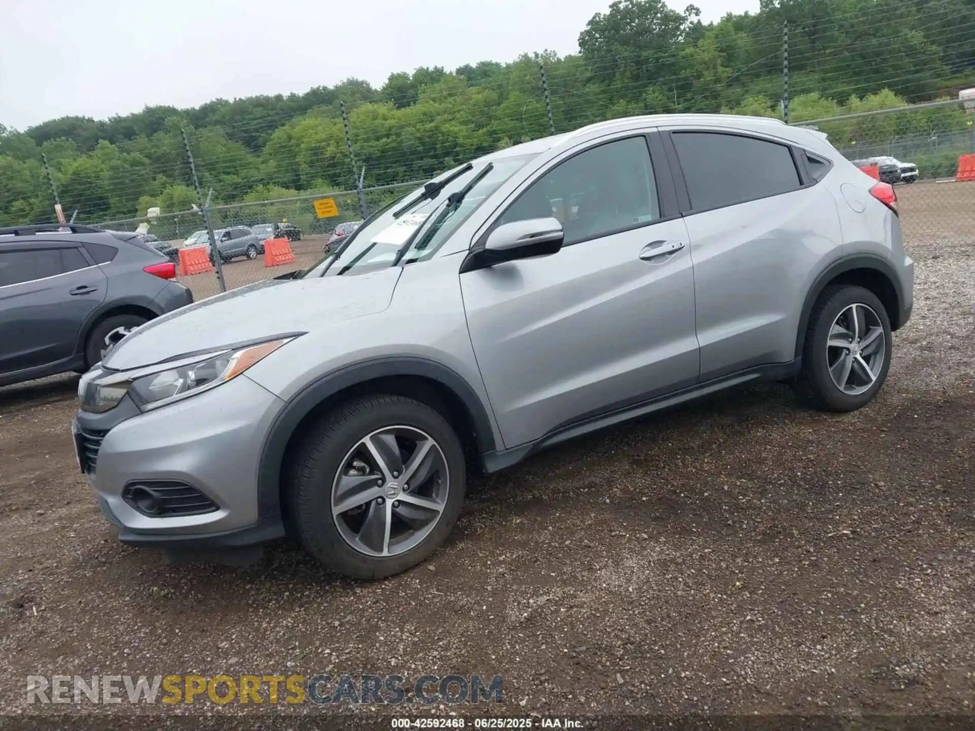 2 Photograph of a damaged car 3CZRU6H50MM751868 HONDA HR-V 2021