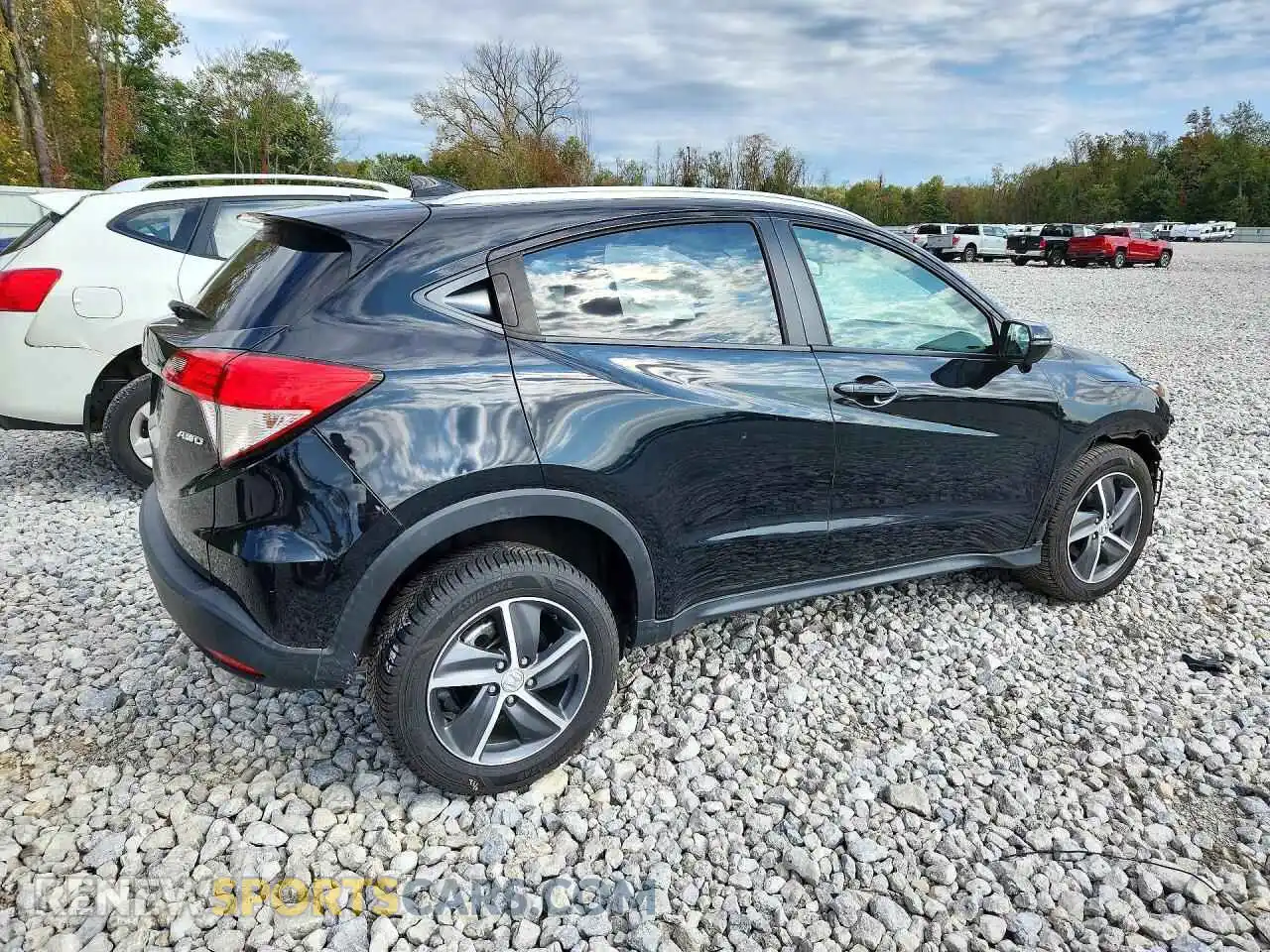 3 Photograph of a damaged car 3CZRU6H53MM706293 HONDA HR-V 2021