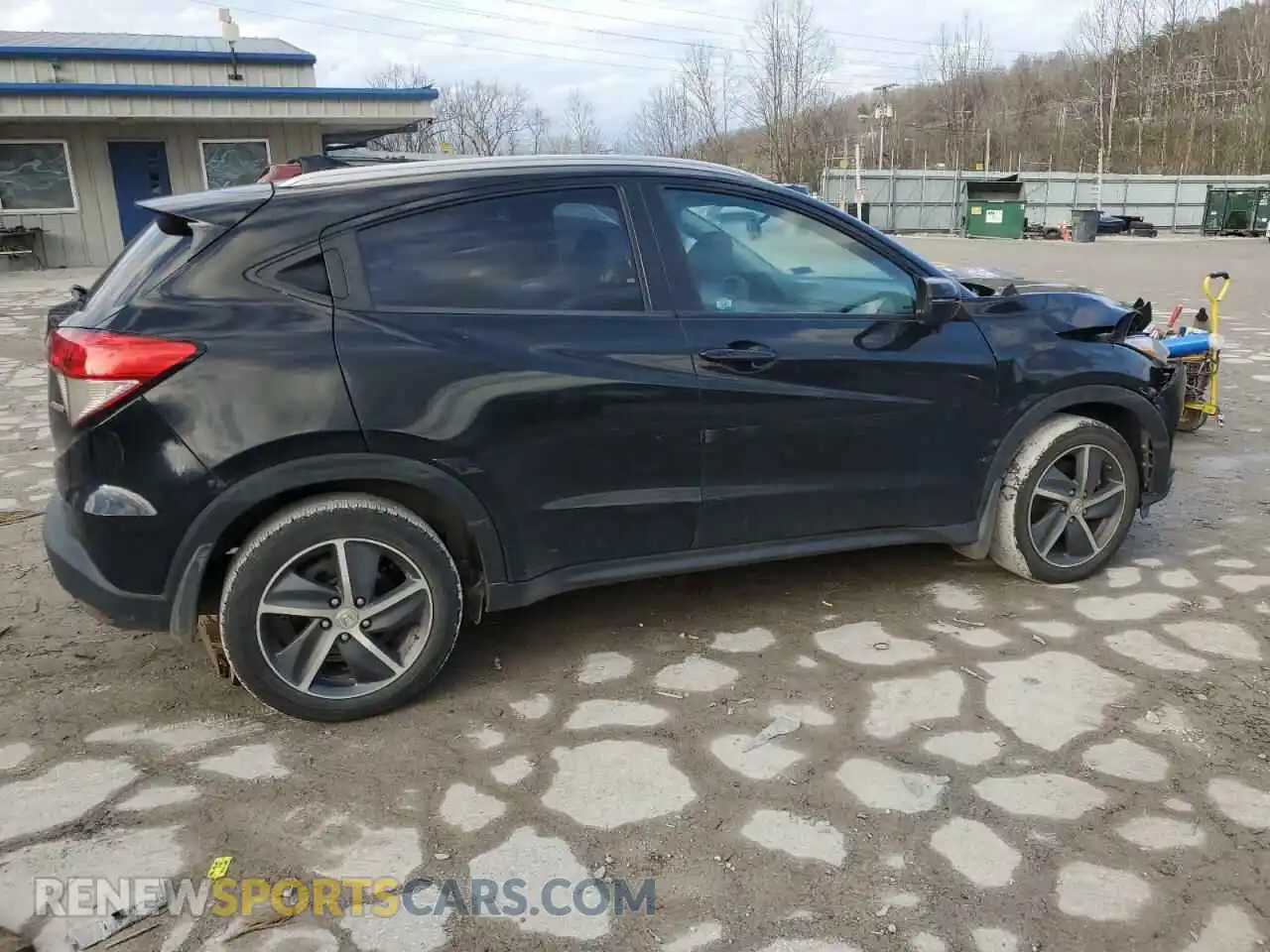 3 Photograph of a damaged car 3CZRU6H53MM726835 HONDA HR-V 2021