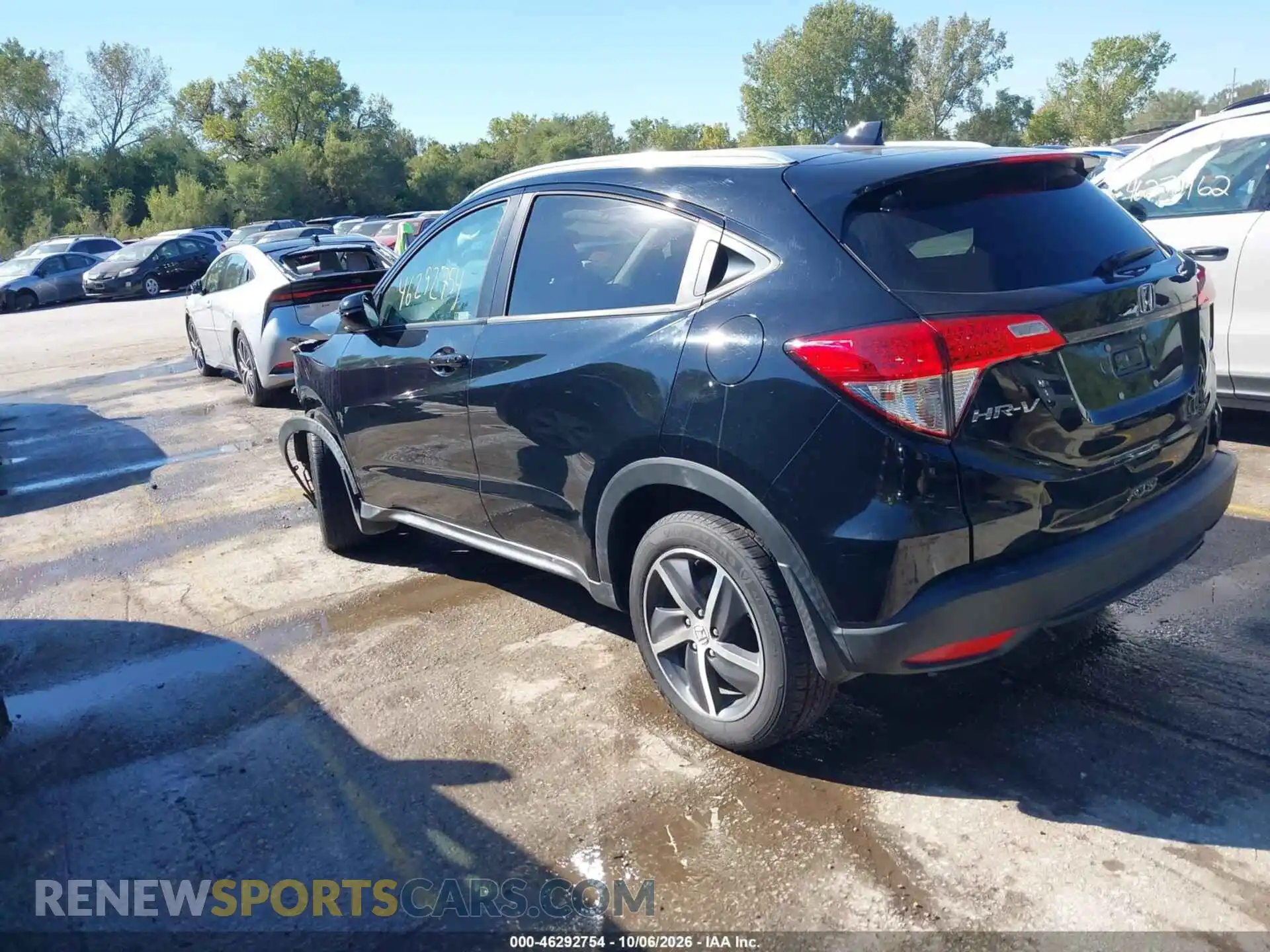 3 Photograph of a damaged car 3CZRU6H54MM712152 HONDA HR-V 2021