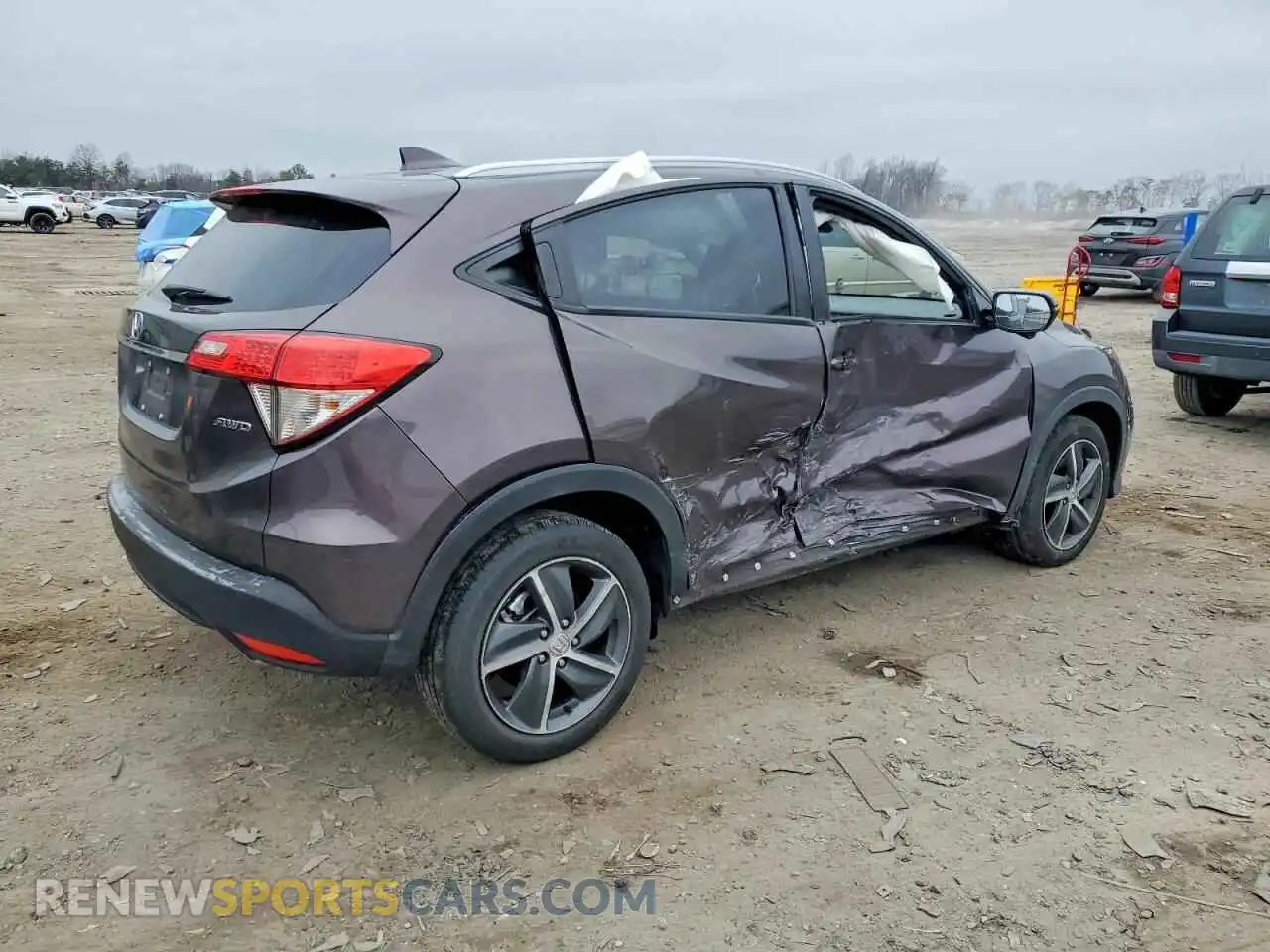 3 Photograph of a damaged car 3CZRU6H54MM713284 HONDA HR-V 2021