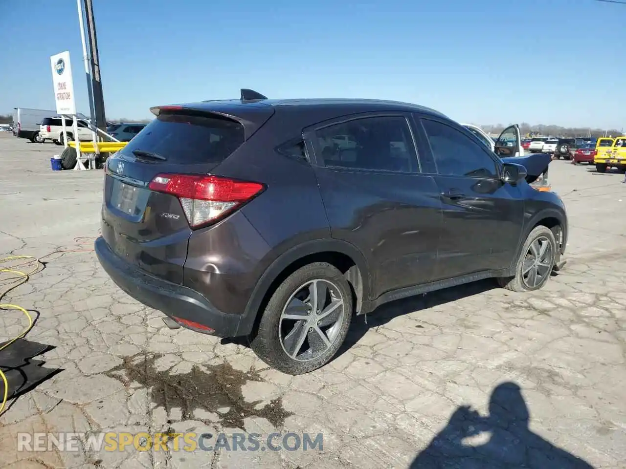 3 Photograph of a damaged car 3CZRU6H54MM720817 HONDA HR-V 2021
