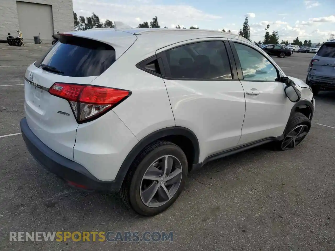 3 Photograph of a damaged car 3CZRU6H55MM729736 HONDA HR-V 2021