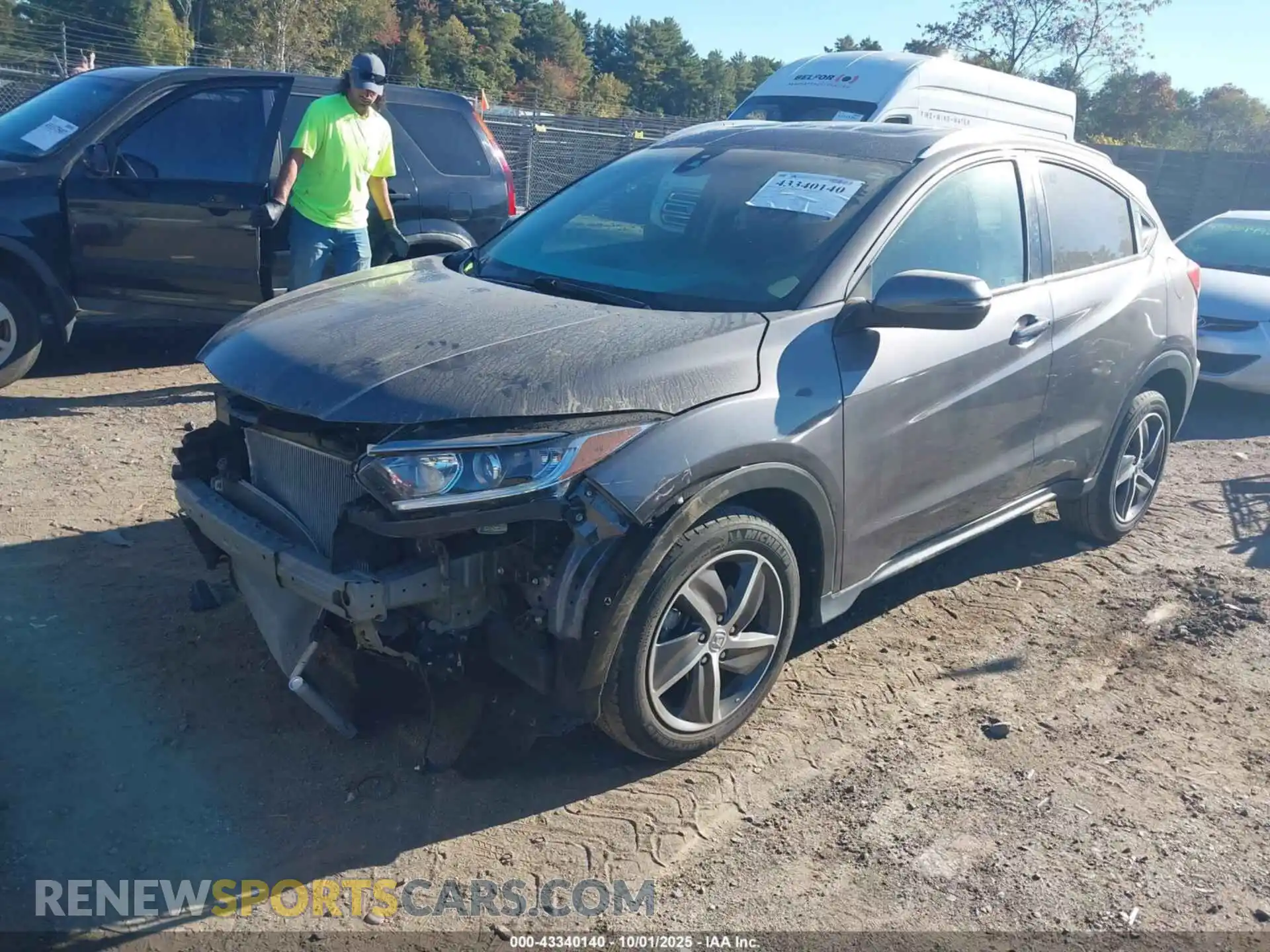 2 fotografías del automóvil dañado 3CZRU6H55MM749307 HONDA HR-V 2021