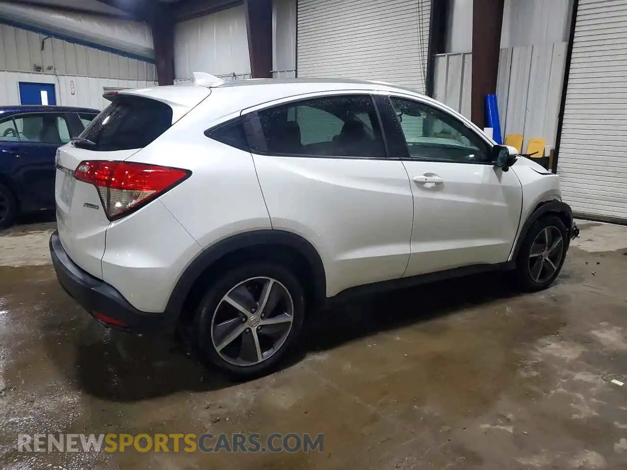3 Photograph of a damaged car 3CZRU6H56MM718163 HONDA HR-V 2021