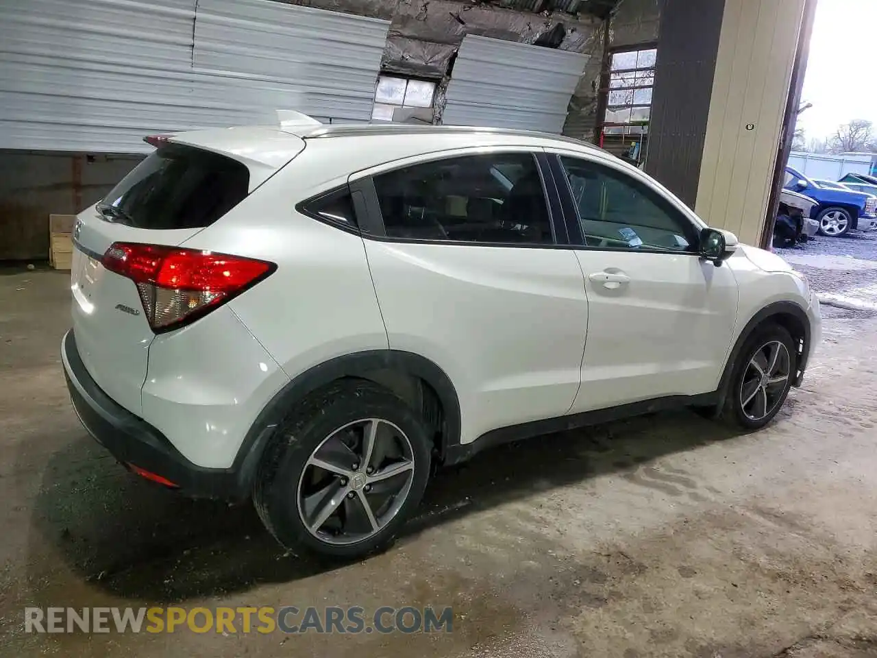 3 Photograph of a damaged car 3CZRU6H58MM702594 HONDA HR-V 2021