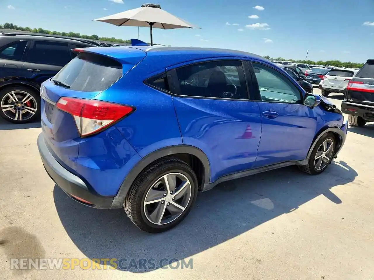 3 Photograph of a damaged car 3CZRU6H59MM750752 HONDA HR-V 2021