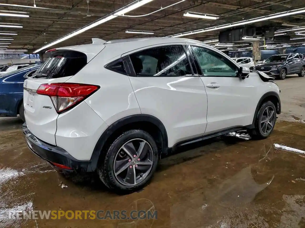 3 Photograph of a damaged car 3CZRU6H59MM754929 HONDA HR-V 2021