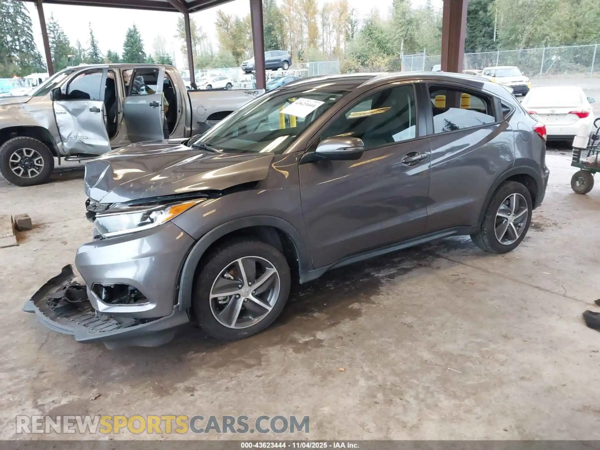 2 Photograph of a damaged car 3CZRU6H59MM756597 HONDA HR-V 2021