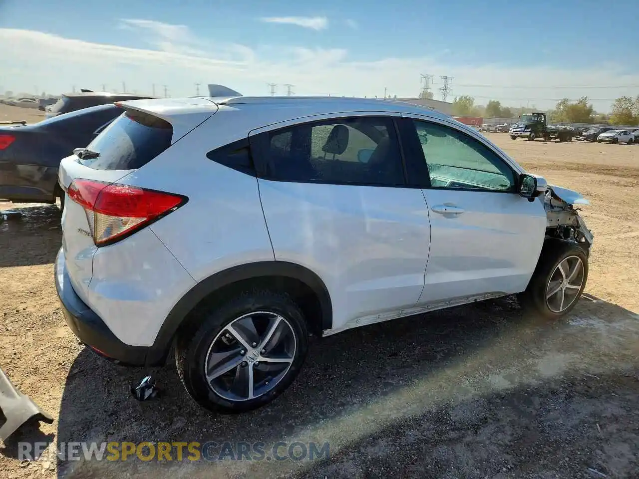 3 Photograph of a damaged car 3CZRU6H59MM756809 HONDA HR-V 2021