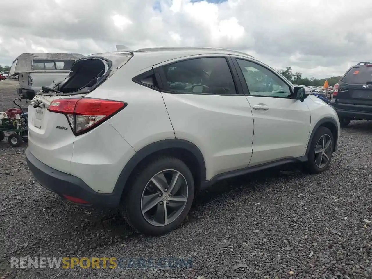 3 Photograph of a damaged car 3CZRU6H5XMM707294 HONDA HR-V 2021