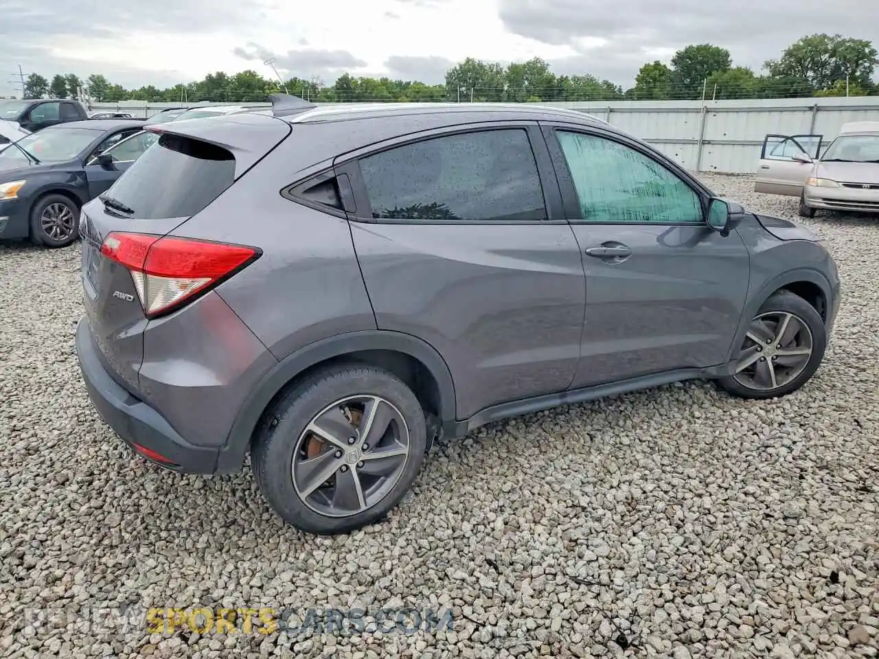 3 Photograph of a damaged car 3CZRU6H70MM730276 HONDA HR-V 2021