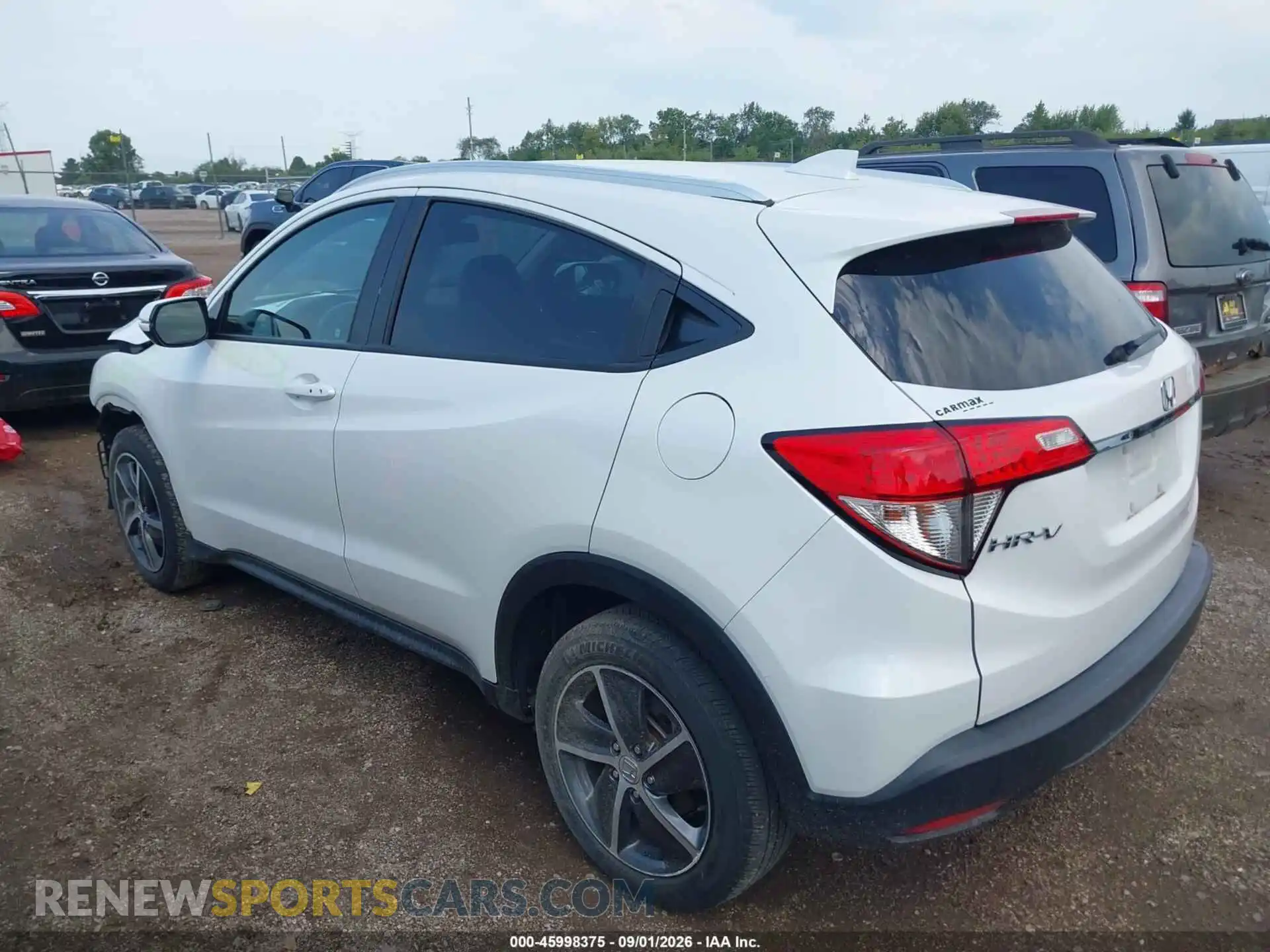 3 Photograph of a damaged car 3CZRU6H75MM705017 HONDA HR-V 2021