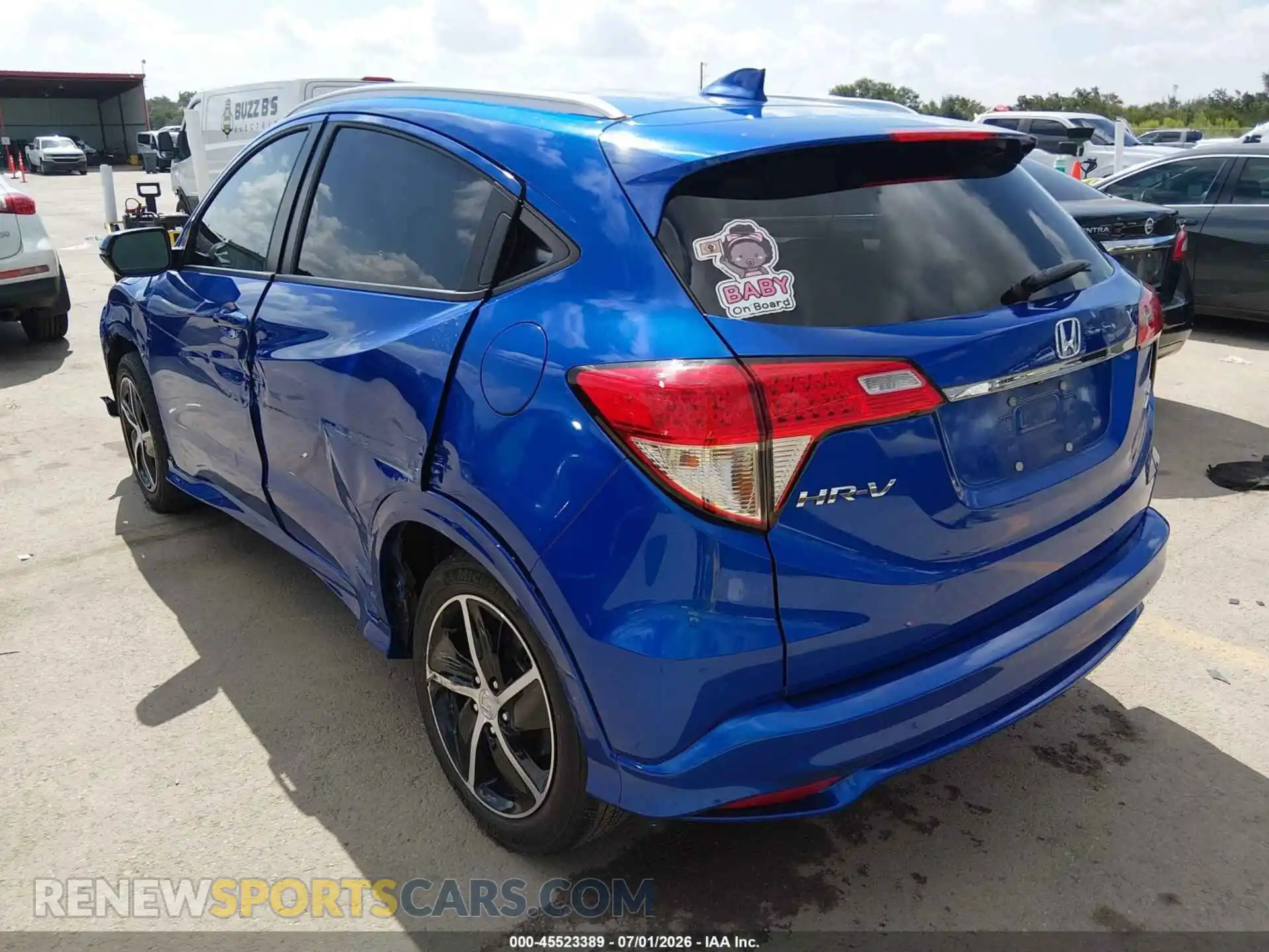 3 Photograph of a damaged car 3CZRU6H9XMM700719 HONDA HR-V 2021
