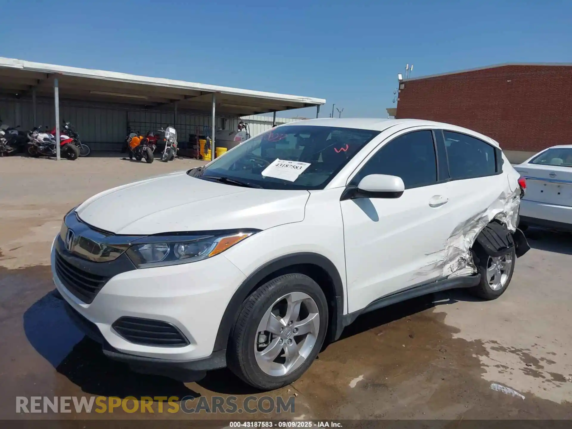 2 Photograph of a damaged car 3CZRU5H36NM731540 HONDA HR-V 2022