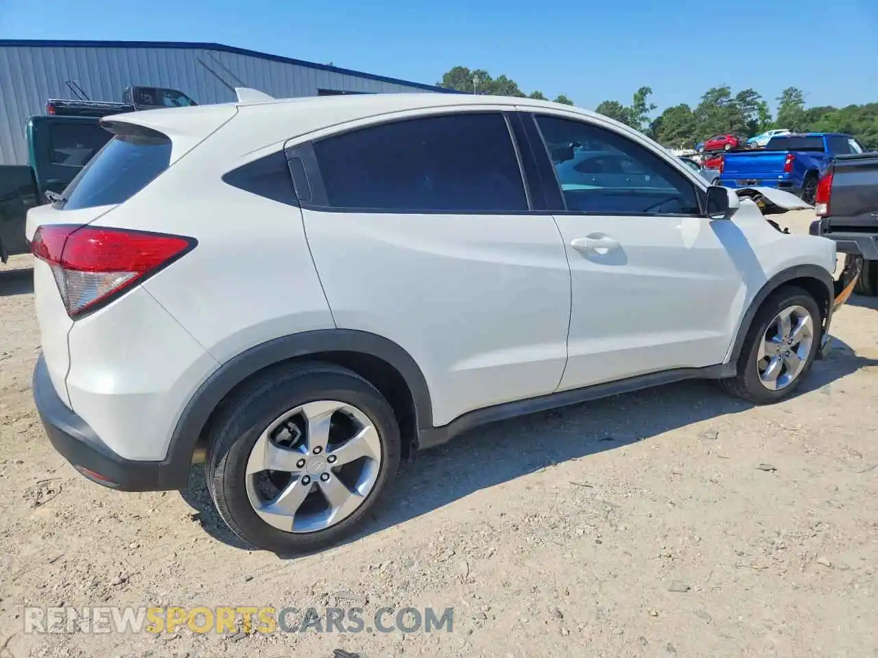 3 Photograph of a damaged car 3CZRU5H36NM737628 HONDA HR-V 2022