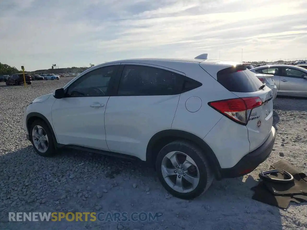 2 Photograph of a damaged car 3CZRU5H36NM739685 HONDA HR-V 2022