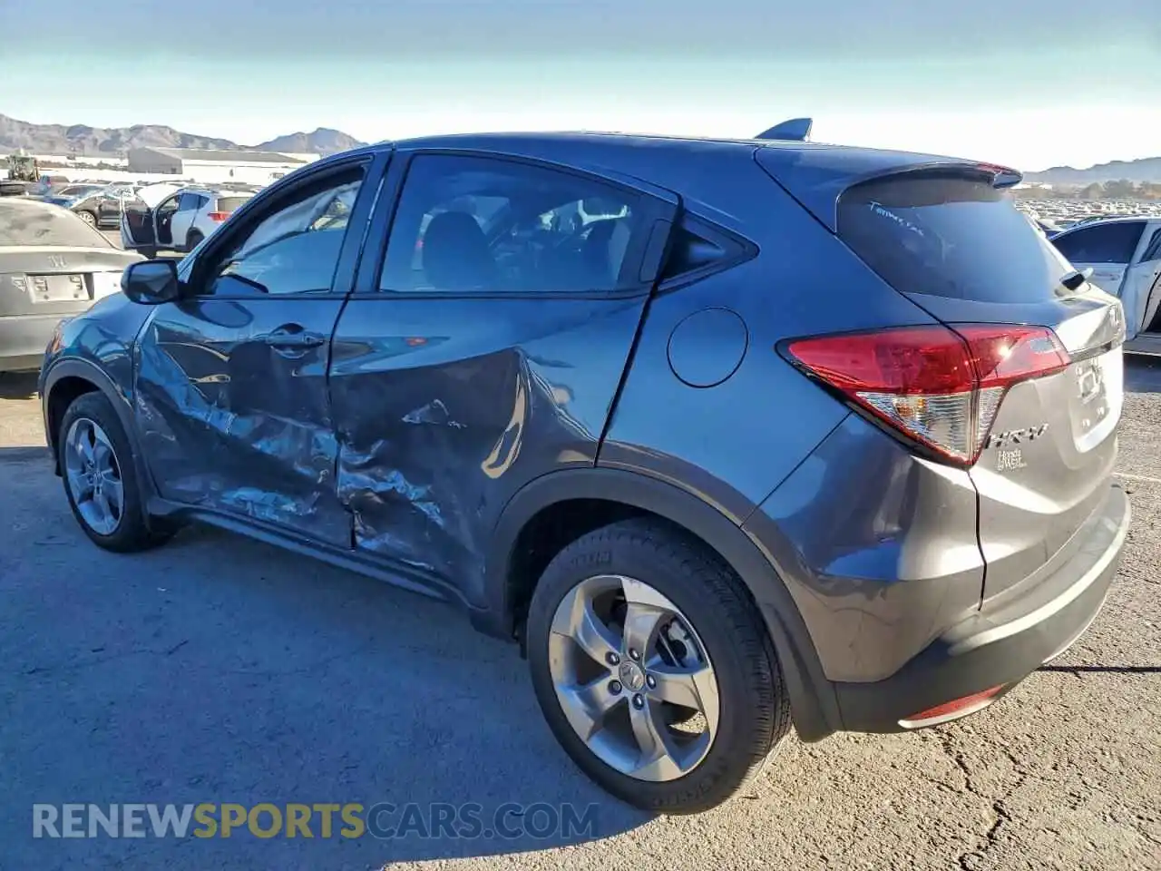 2 Photograph of a damaged car 3CZRU5H36NM744921 HONDA HR-V 2022