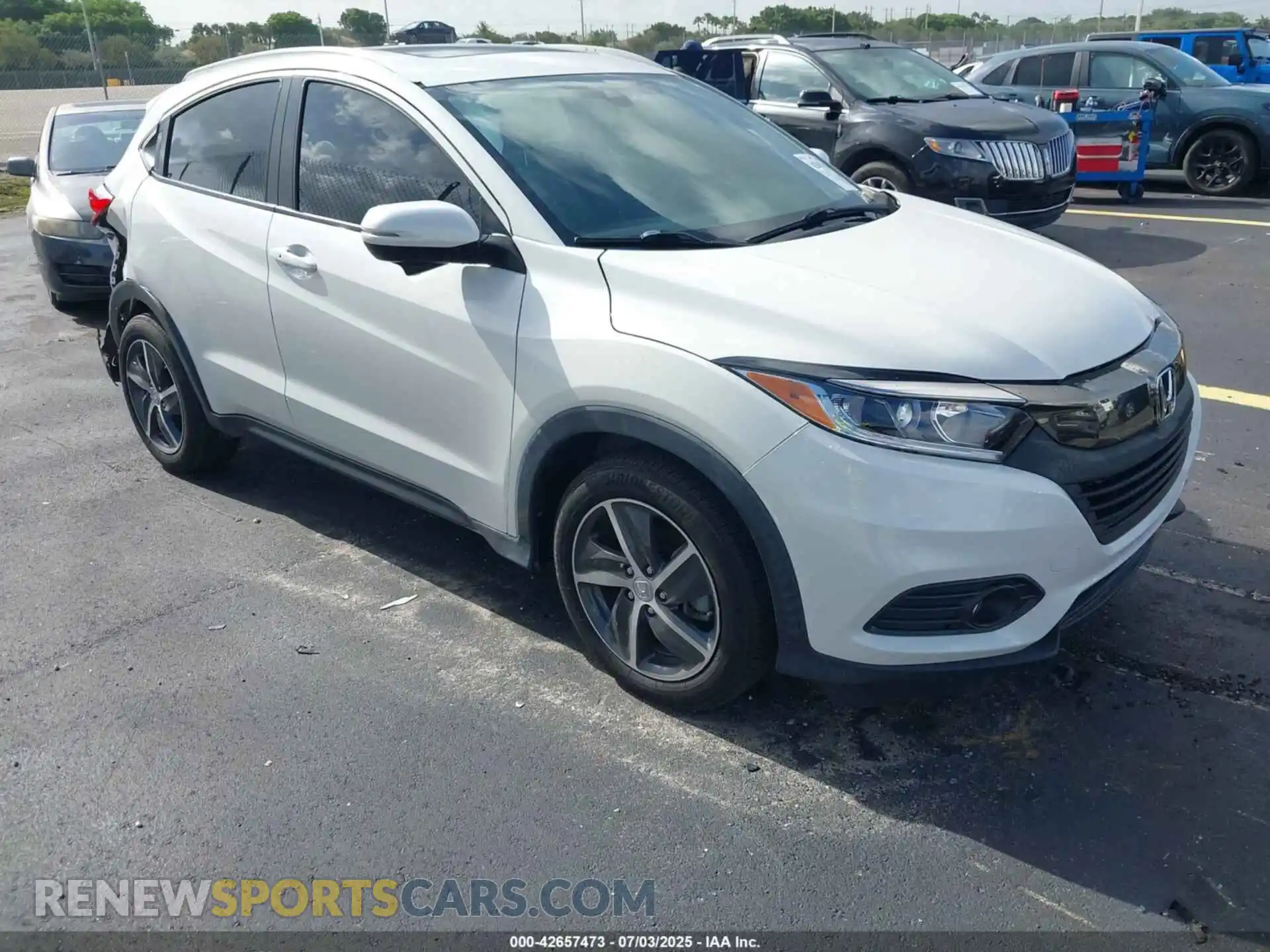 1 Photograph of a damaged car 3CZRU5H54NM727990 HONDA HR-V 2022