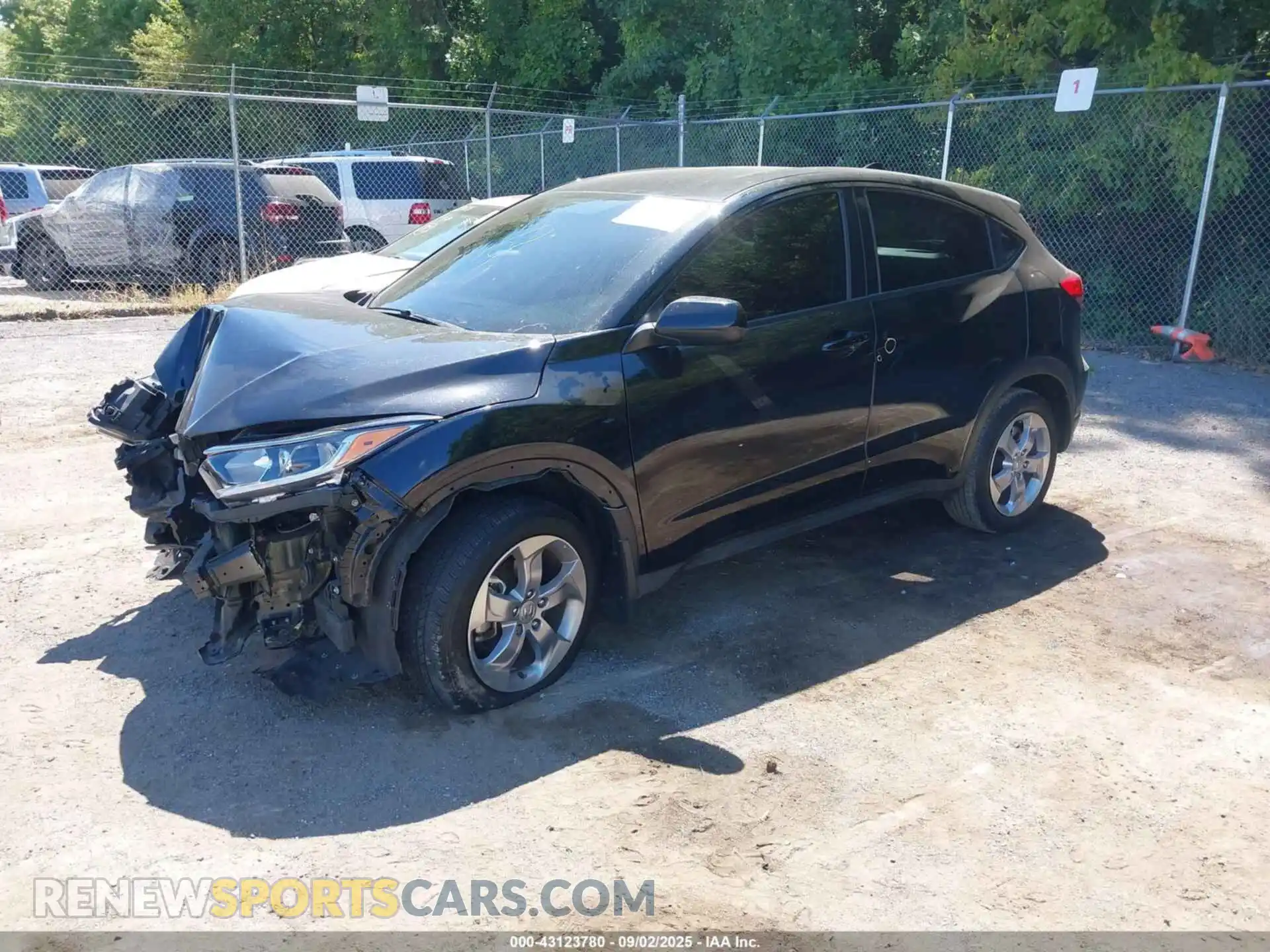 2 Photograph of a damaged car 3CZRU6H35NM744799 HONDA HR-V 2022