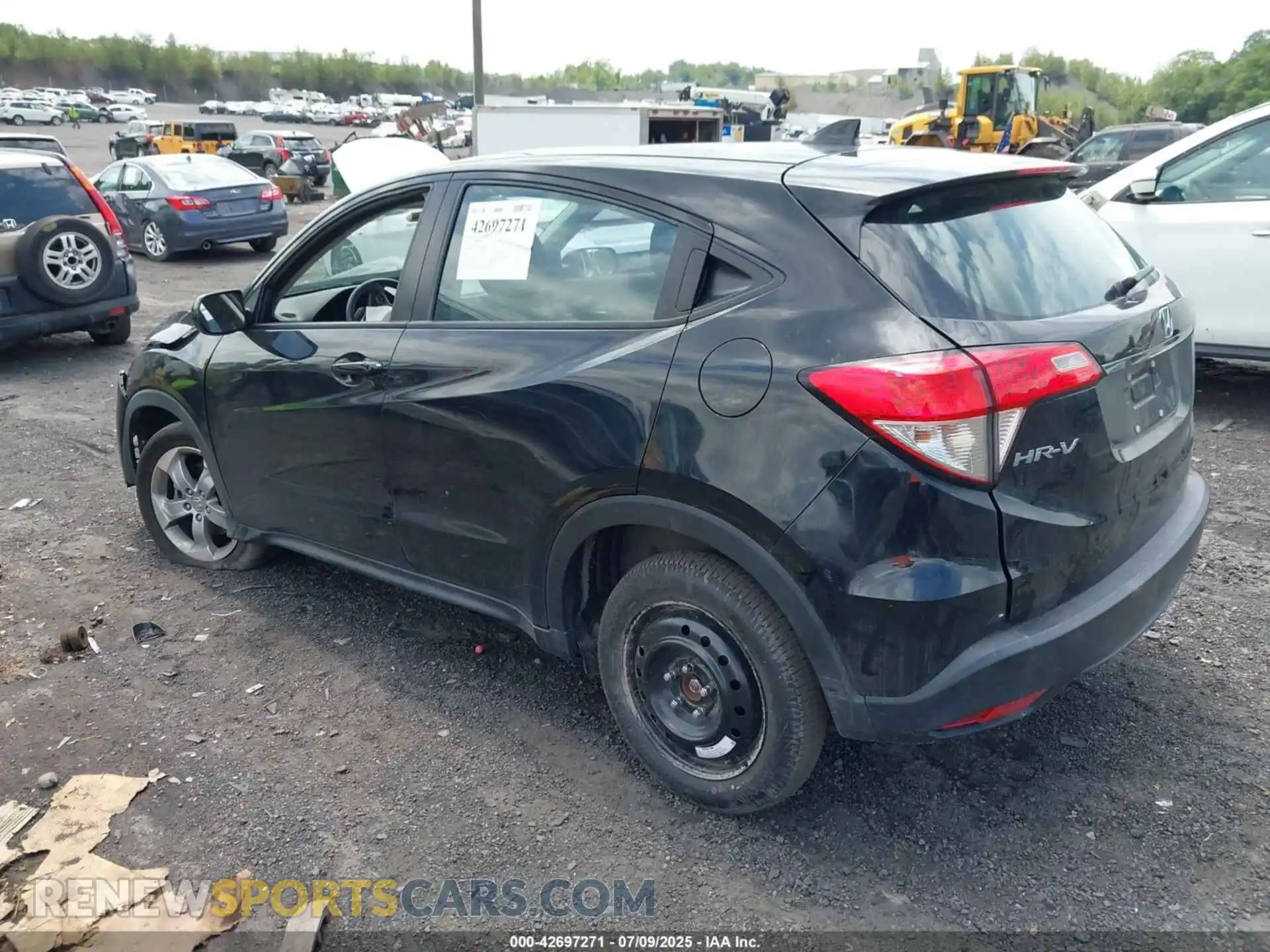 3 Photograph of a damaged car 3CZRU6H36NM707504 HONDA HR-V 2022
