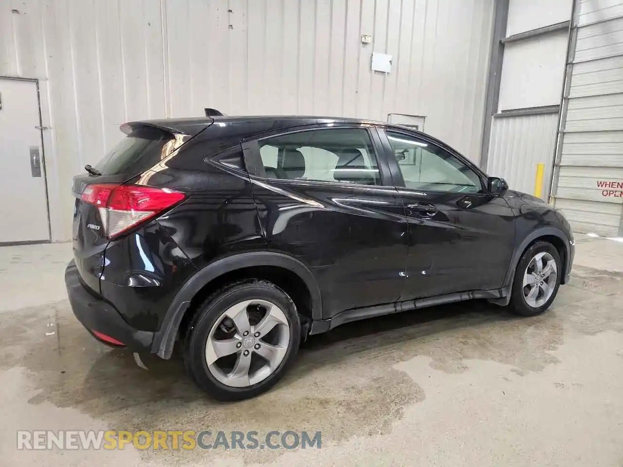 3 Photograph of a damaged car 3CZRU6H36NM724562 HONDA HR-V 2022