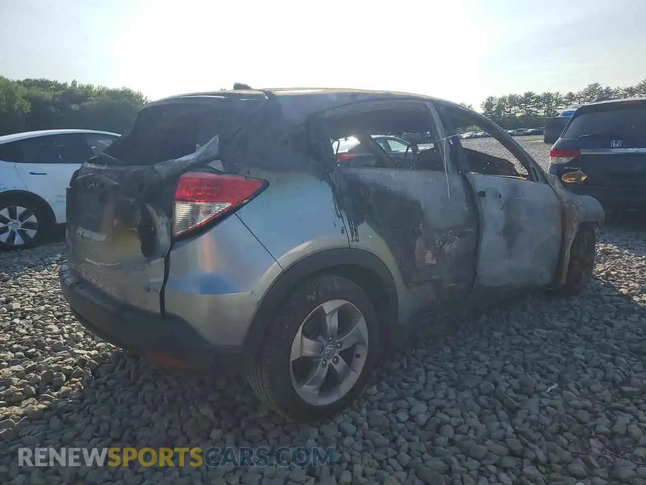 3 Photograph of a damaged car 3CZRU6H36NM724867 HONDA HR-V 2022