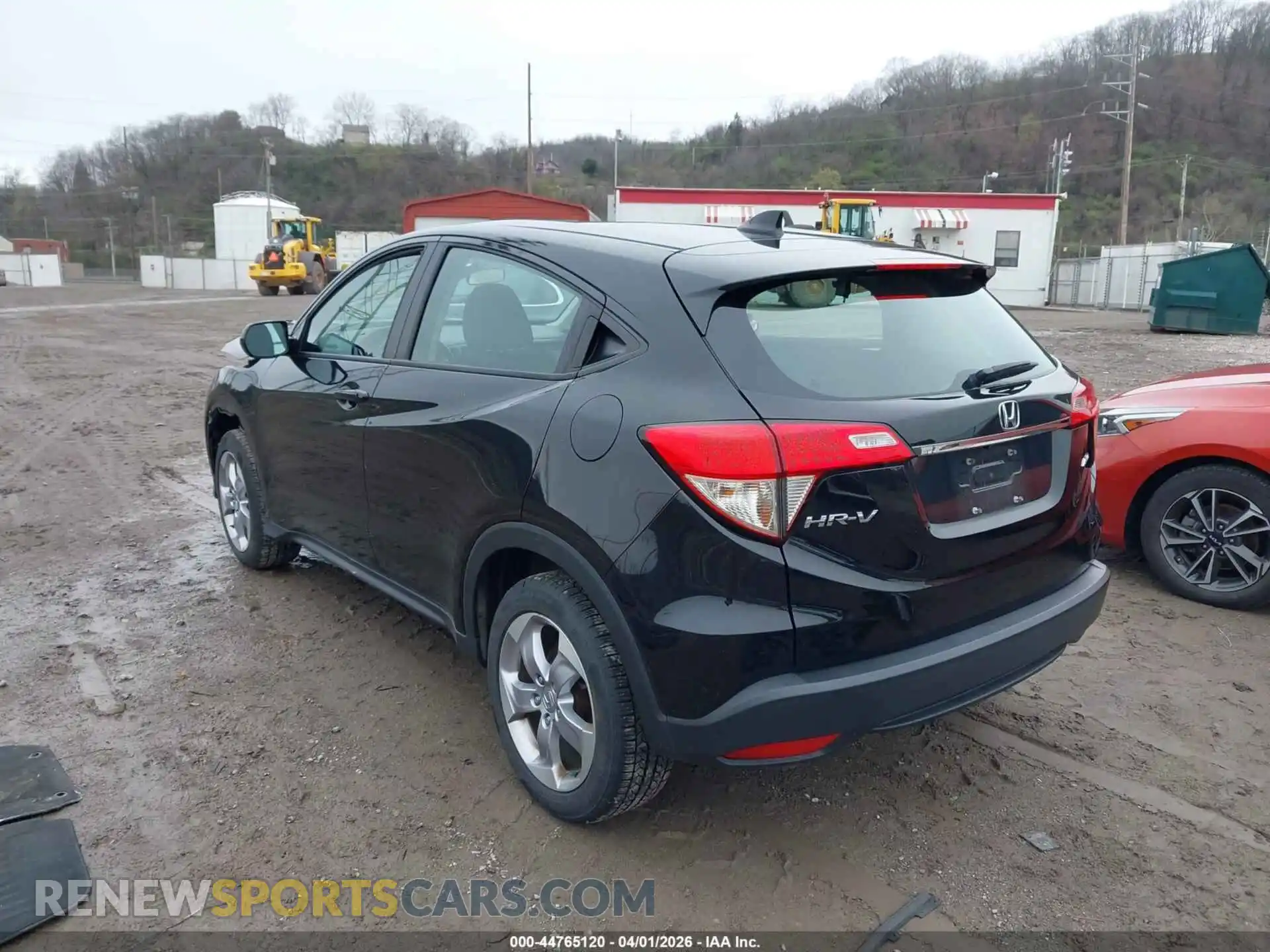 3 Photograph of a damaged car 3CZRU6H36NM725856 HONDA HR-V 2022