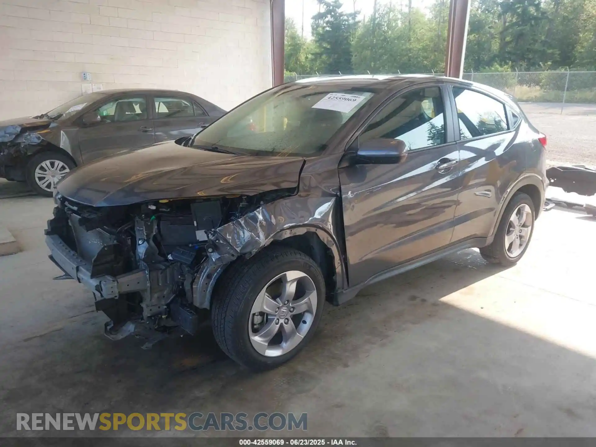 2 Photograph of a damaged car 3CZRU6H36NM739255 HONDA HR-V 2022
