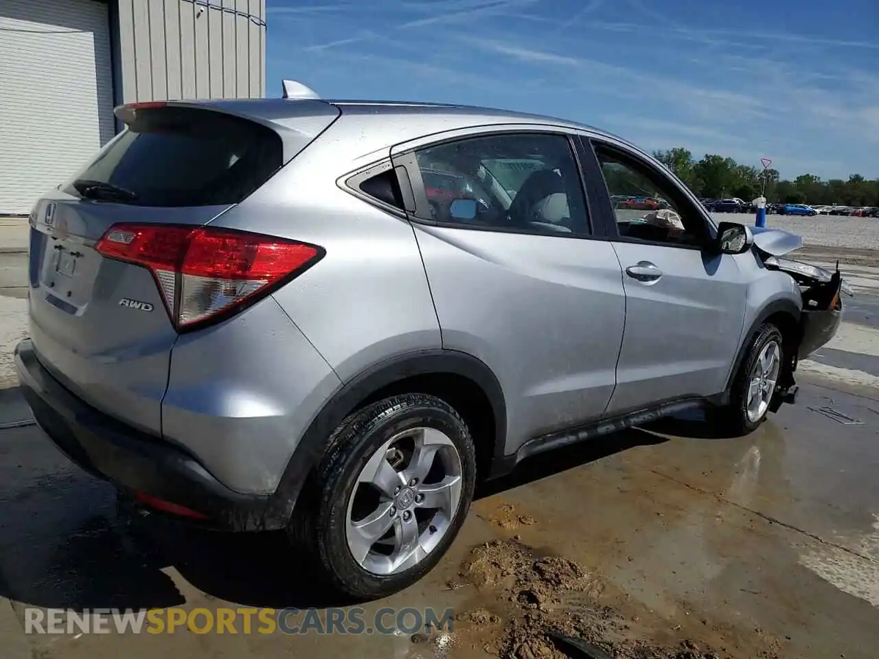 3 Photograph of a damaged car 3CZRU6H36NM740907 HONDA HR-V 2022