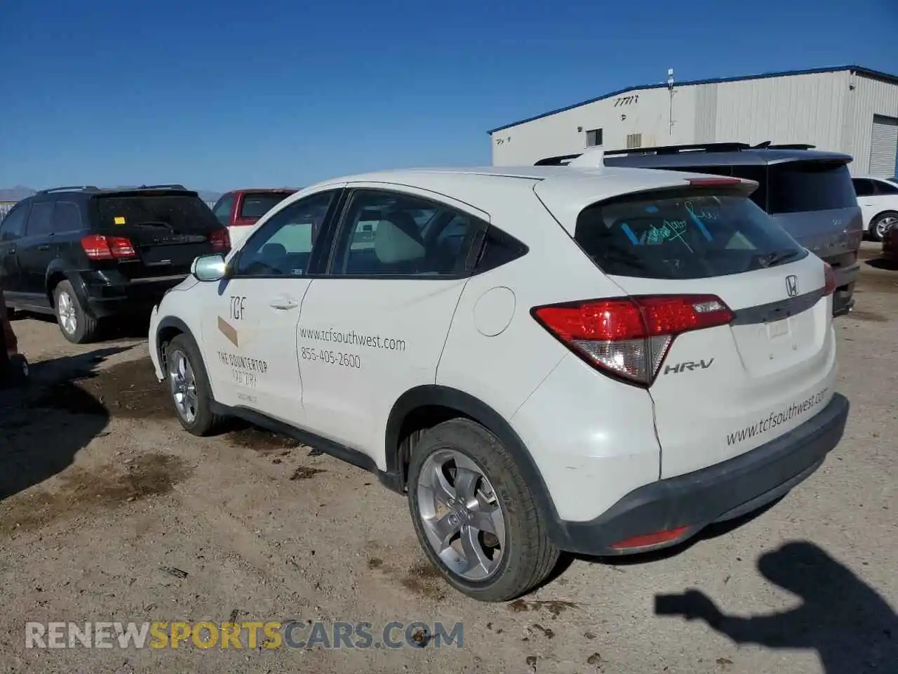 2 Photograph of a damaged car 3CZRU6H36NM742401 HONDA HR-V 2022