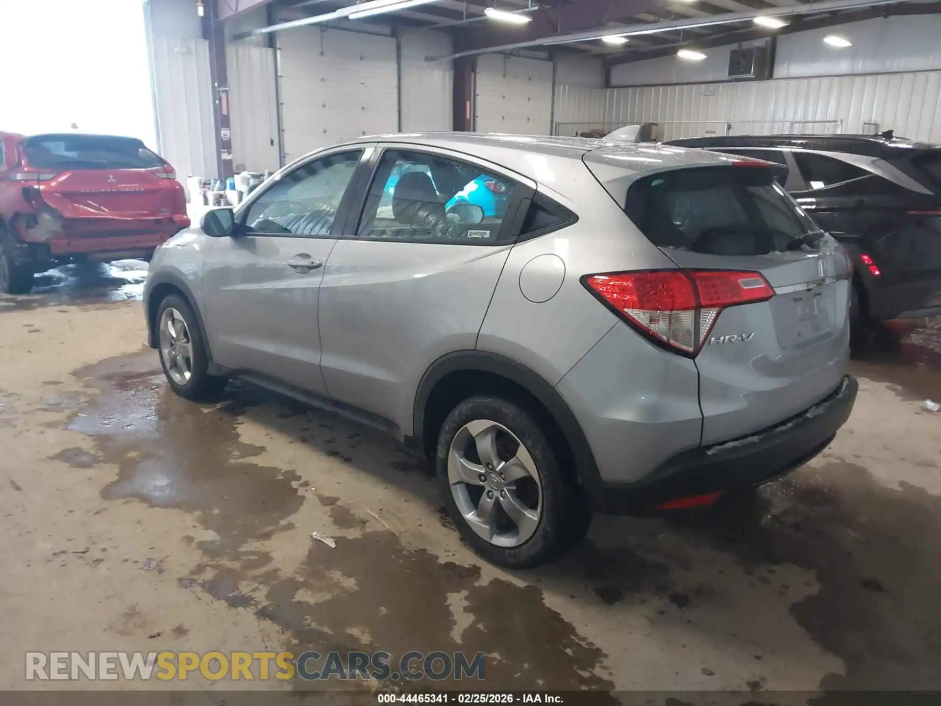 3 Photograph of a damaged car 3CZRU6H36NM759179 HONDA HR-V 2022